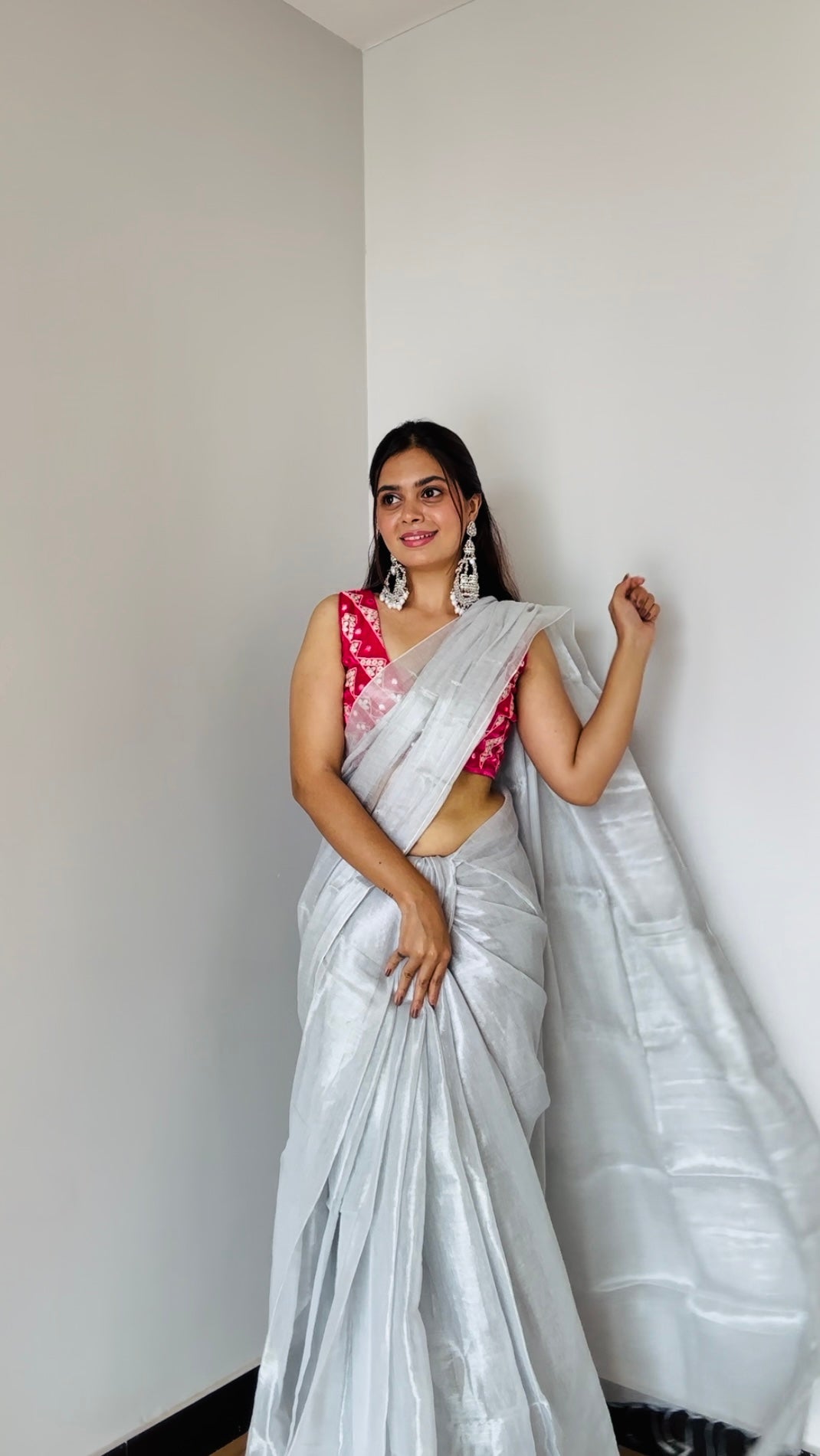 RangDhaaga White Raga Tissue Saree