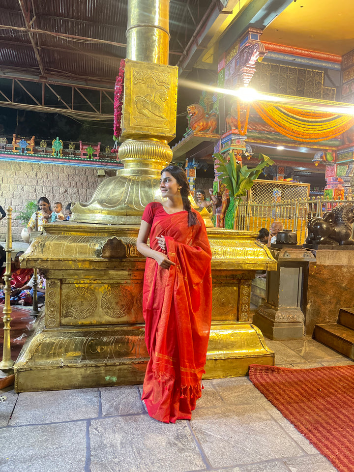 Rangdhaaga Red Mini Zari Lining Cotton Saree