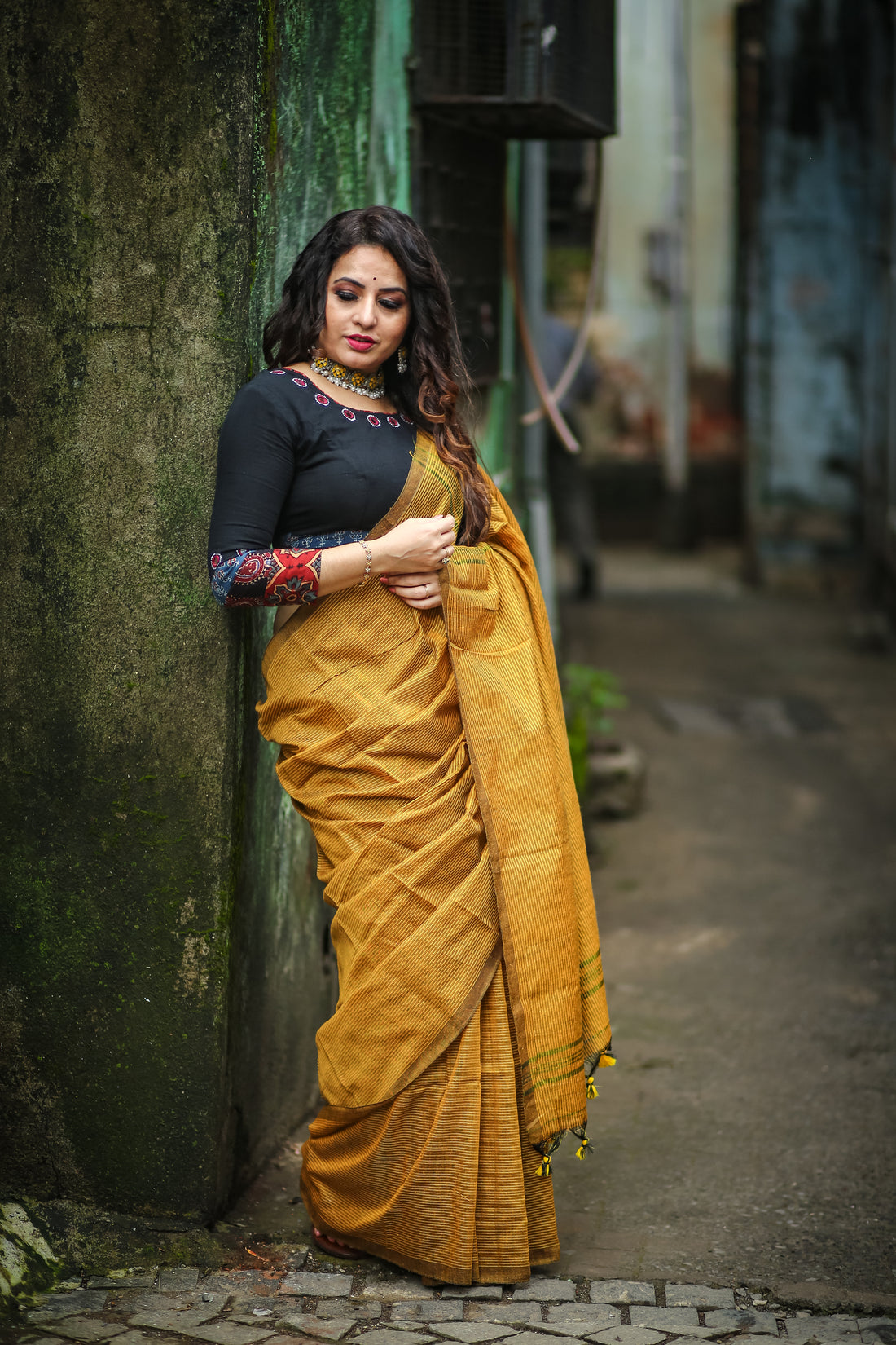 Rangdhaaga Mustard Yellow Zari lining saree