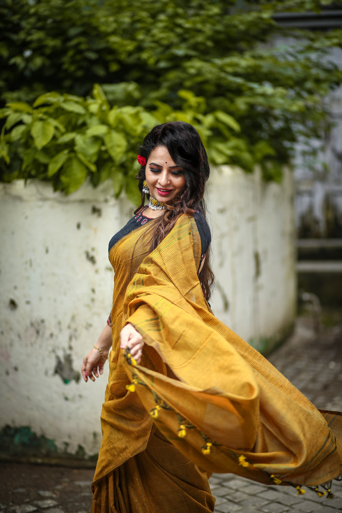 Rangdhaaga Mustard Yellow Zari lining saree