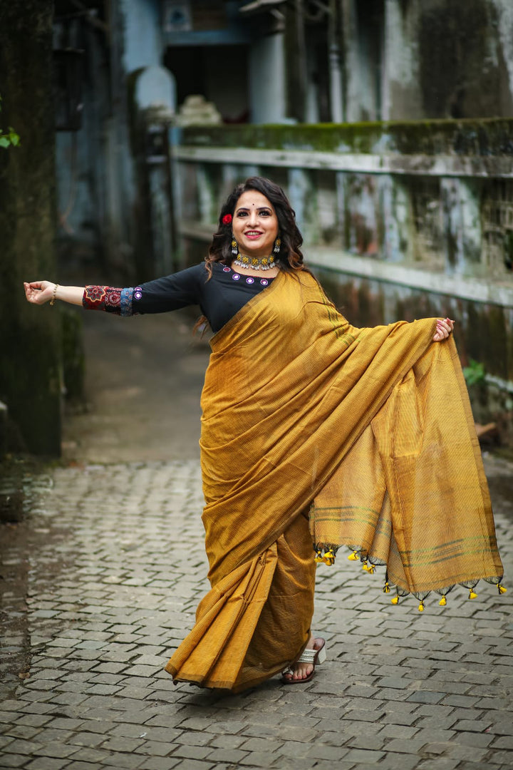 Rangdhaaga Mustard Yellow Zari lining saree