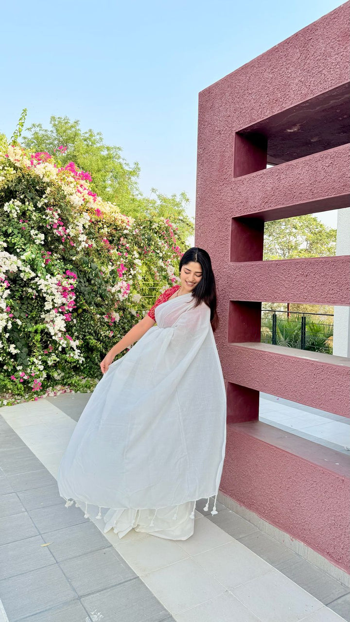 Rangdhaaga White Cotton Saree