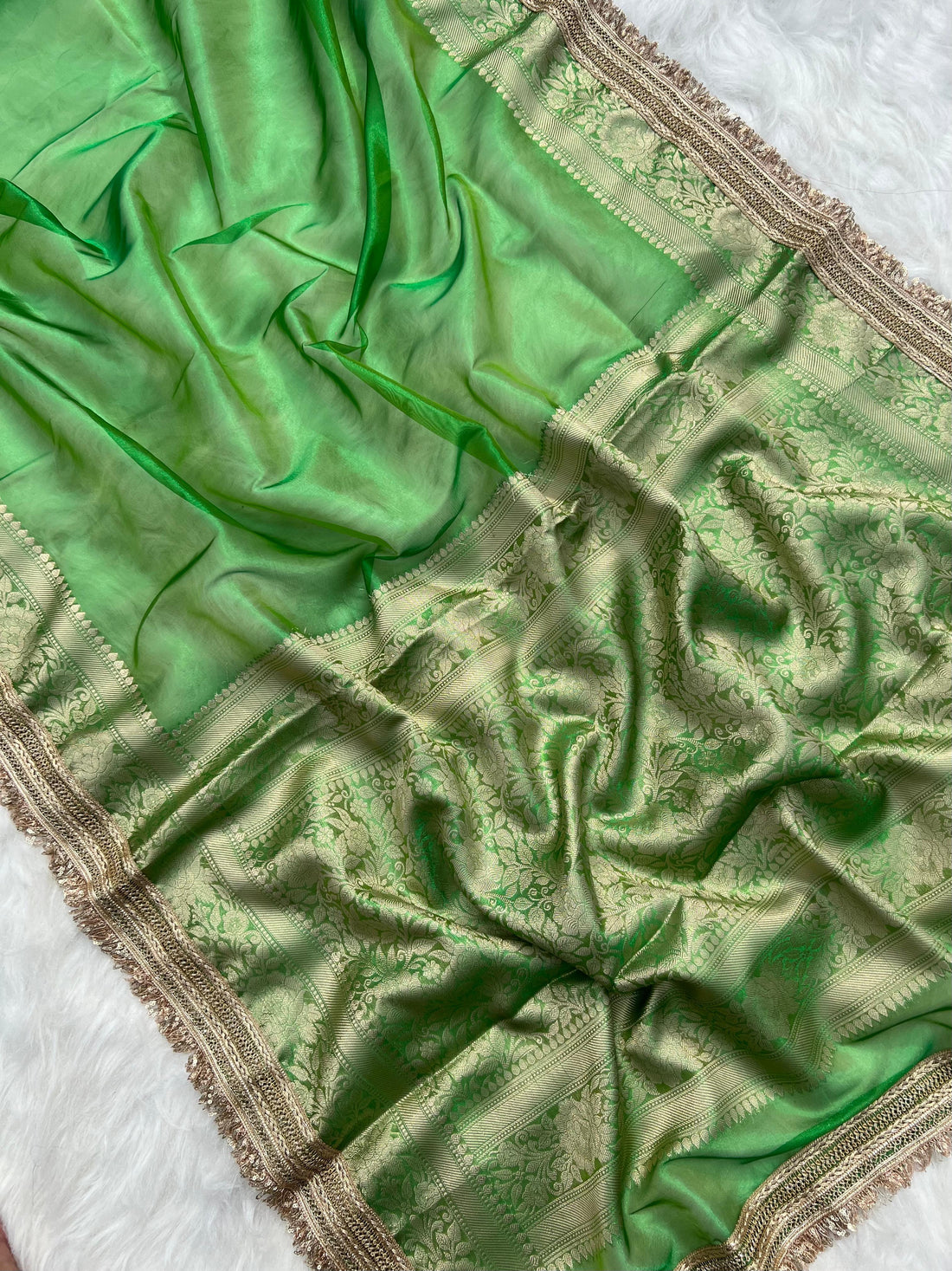 RangDhaaga Green  Banarasi Tissue Silk Saree with Rich Pallu and Lacework