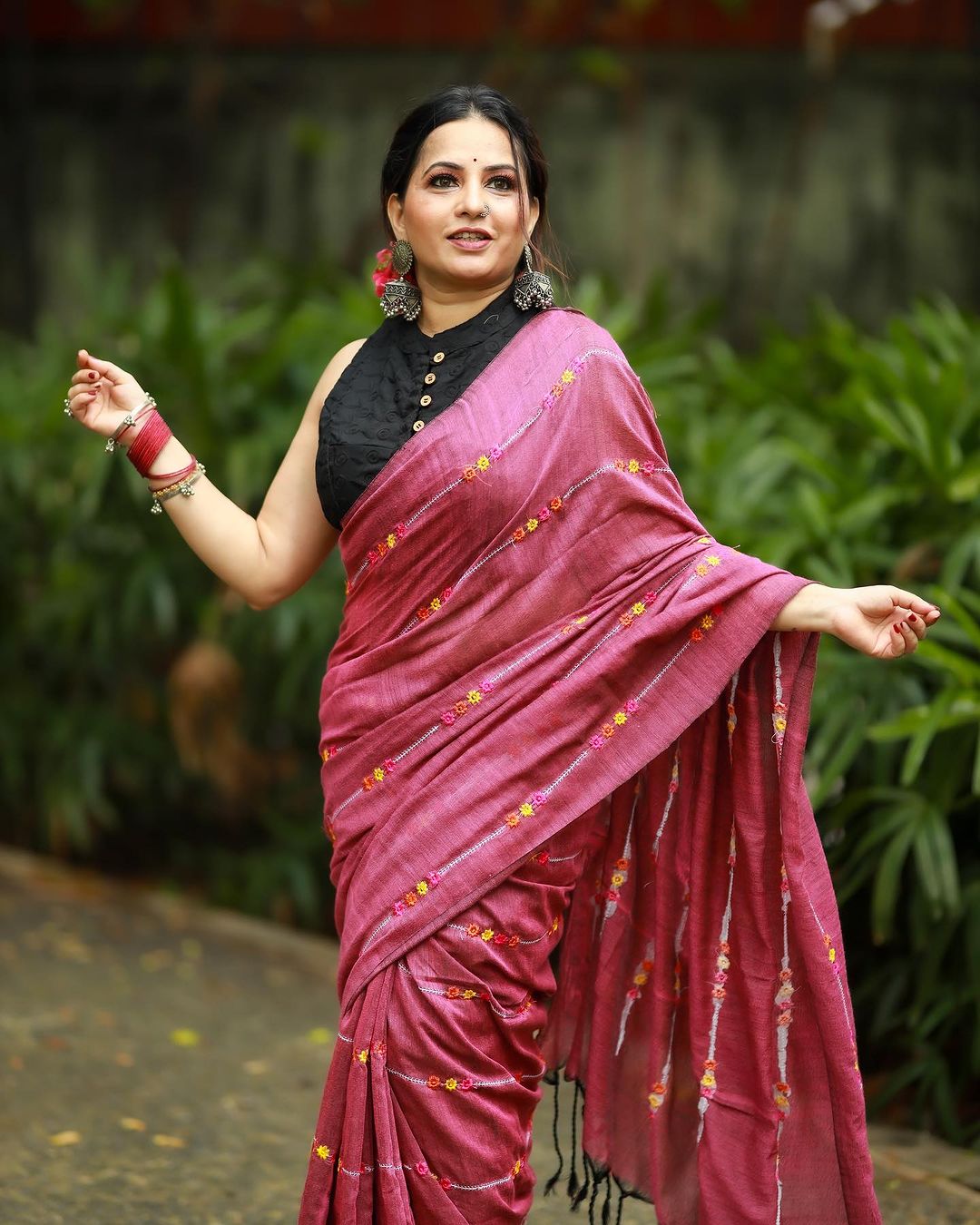 Rangdhaaga purple embroidery cotton saree