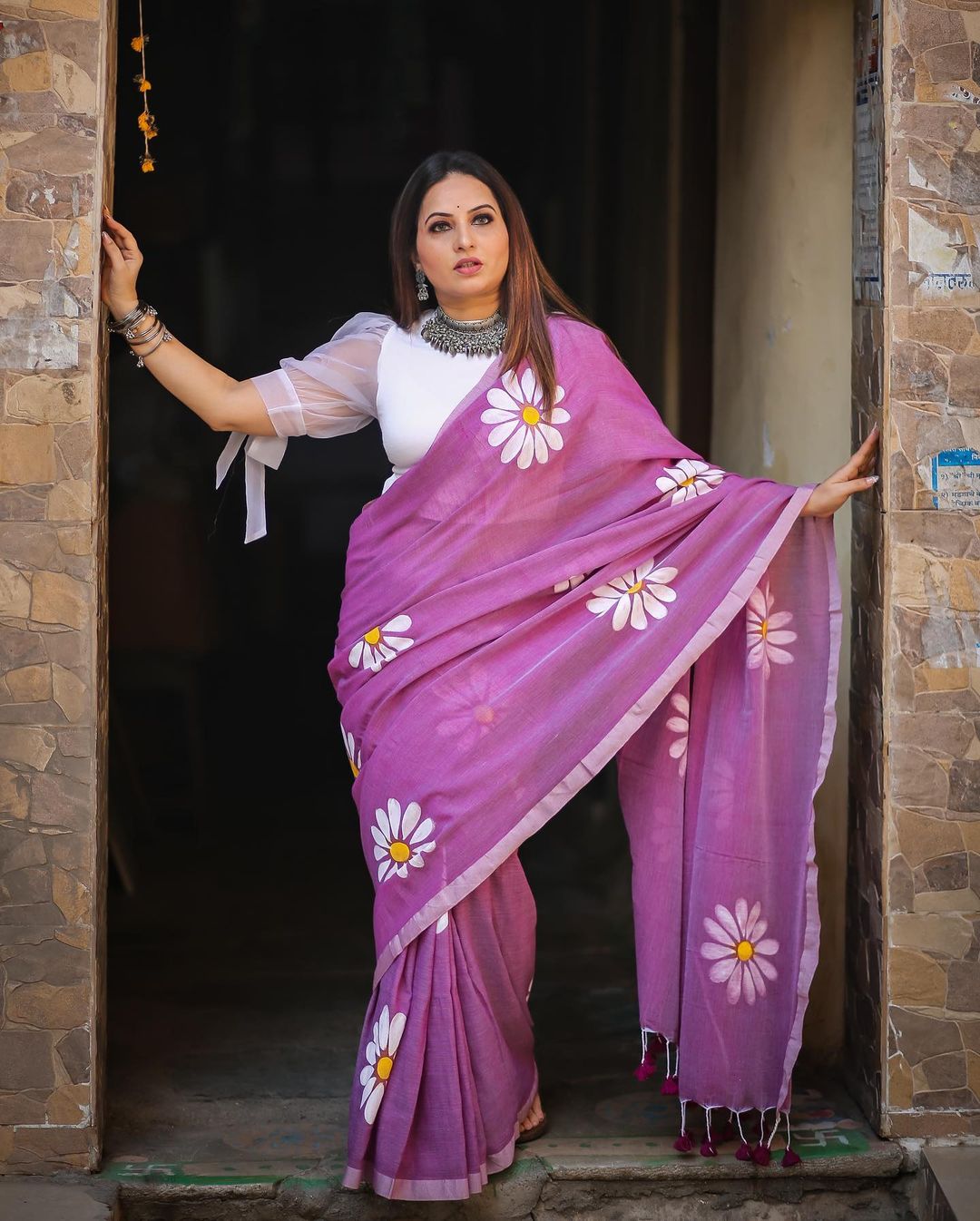 Rangdhaaga Mohak Lilac floral hand-painted saree