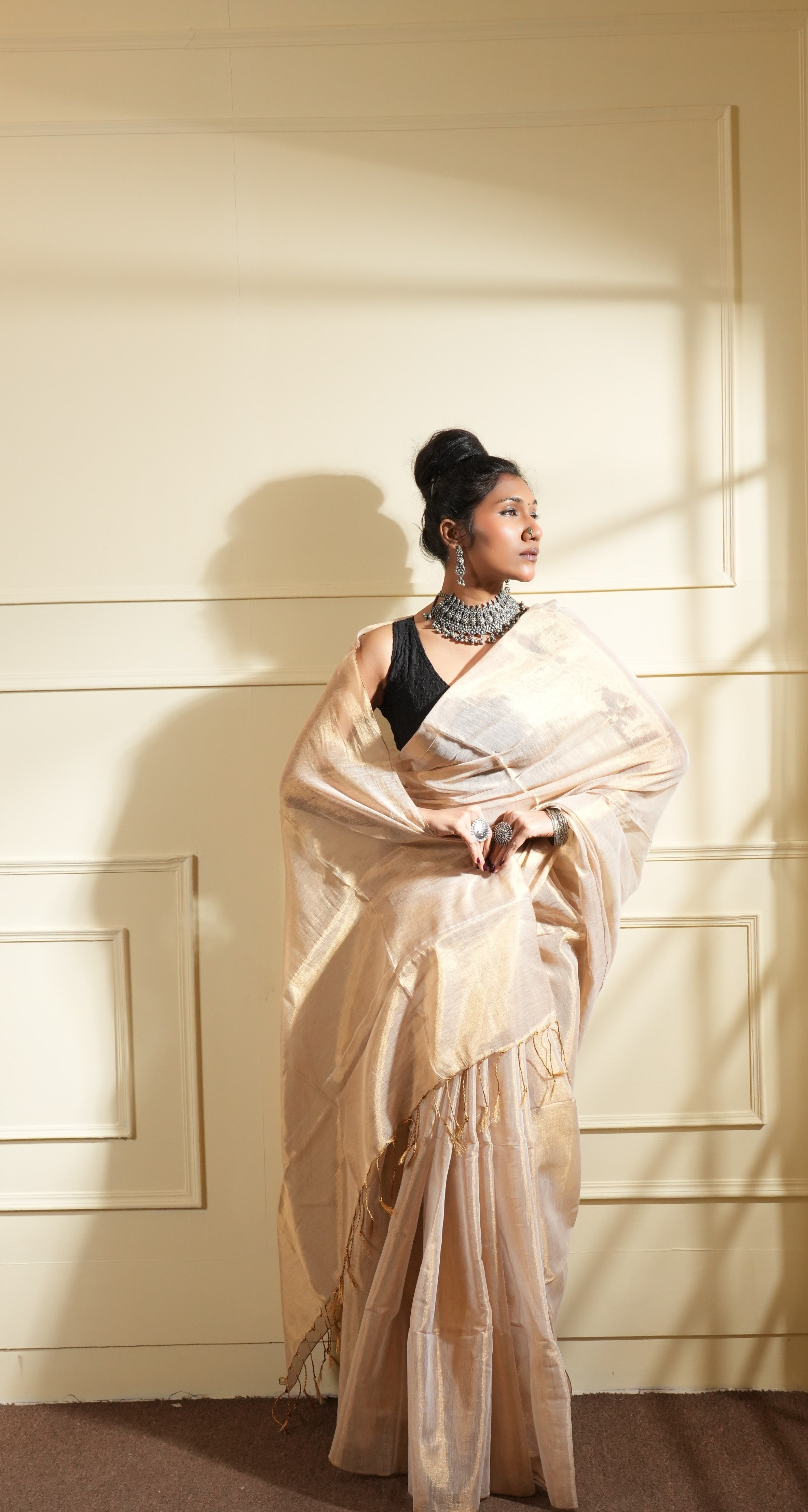 RangDhaaga Off White with Golden Dual Tone Raga Tissue Saree - By Shreya