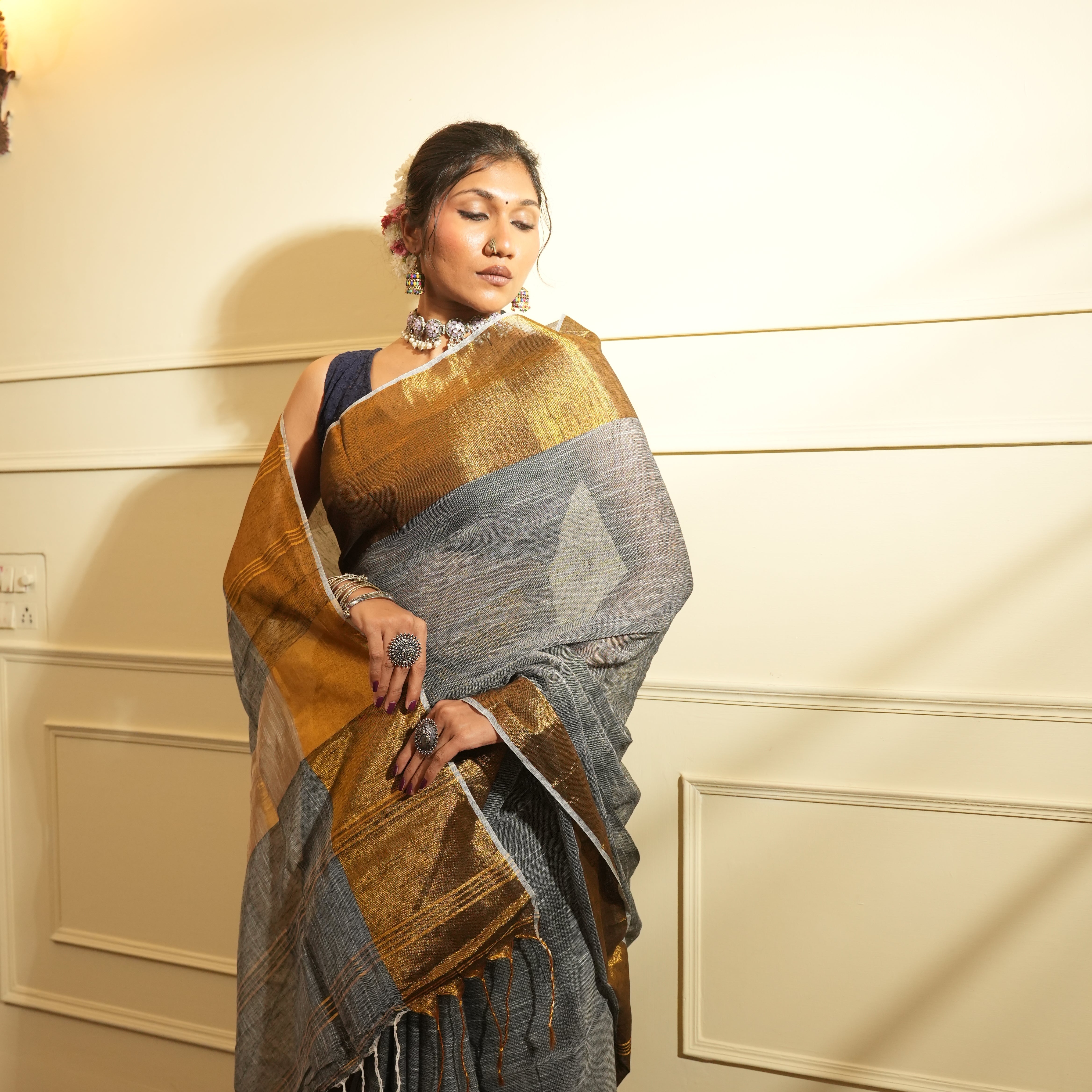 Rangdhaaga Grey with Golden Border Linen Saree - By Shreya