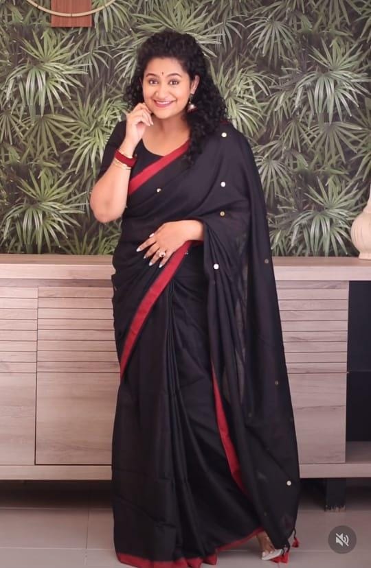 RangDhaaga Black sequence with red border cotton saree