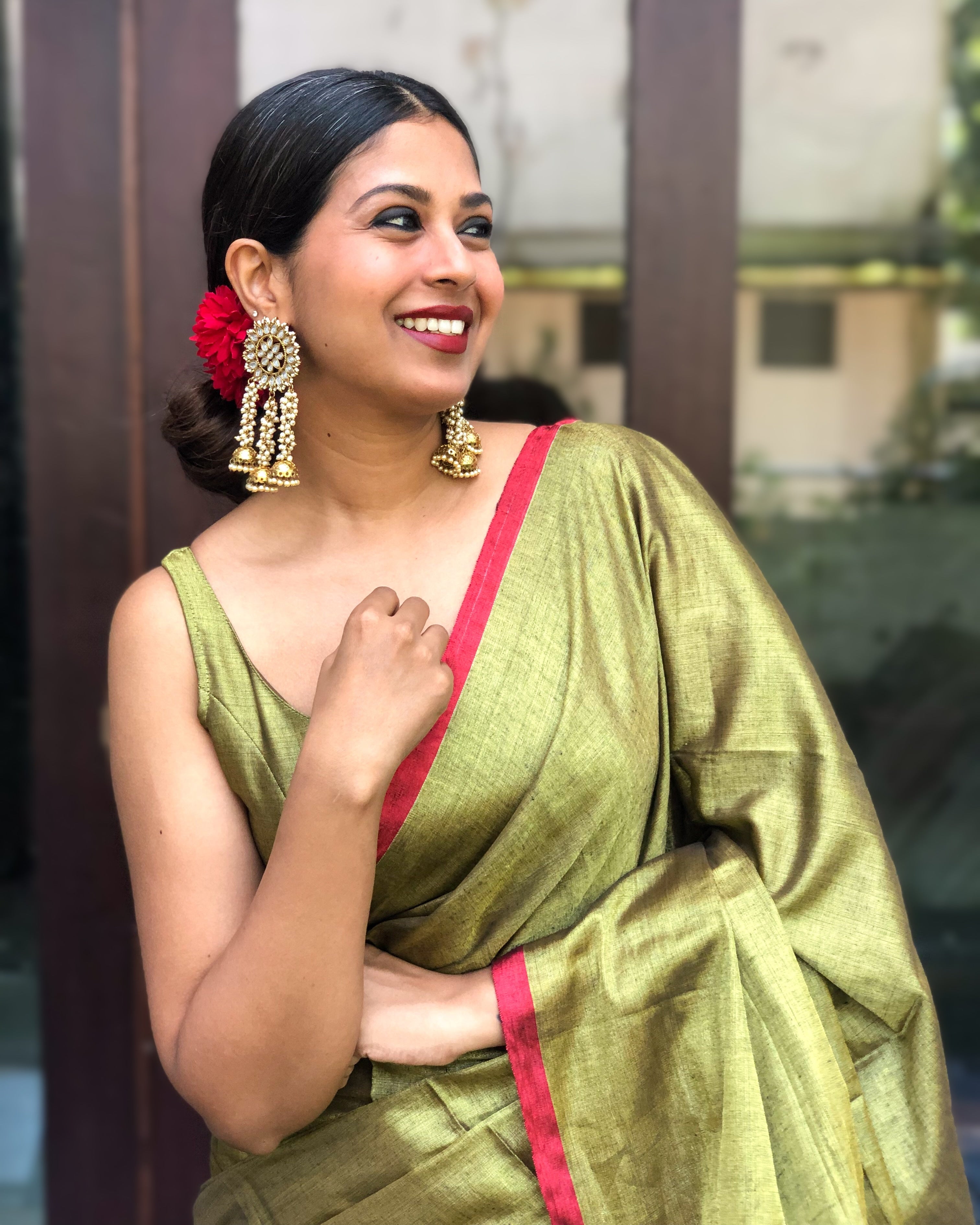 Rangdhaaga mustard Golden With Red border Raga Tissue Saree