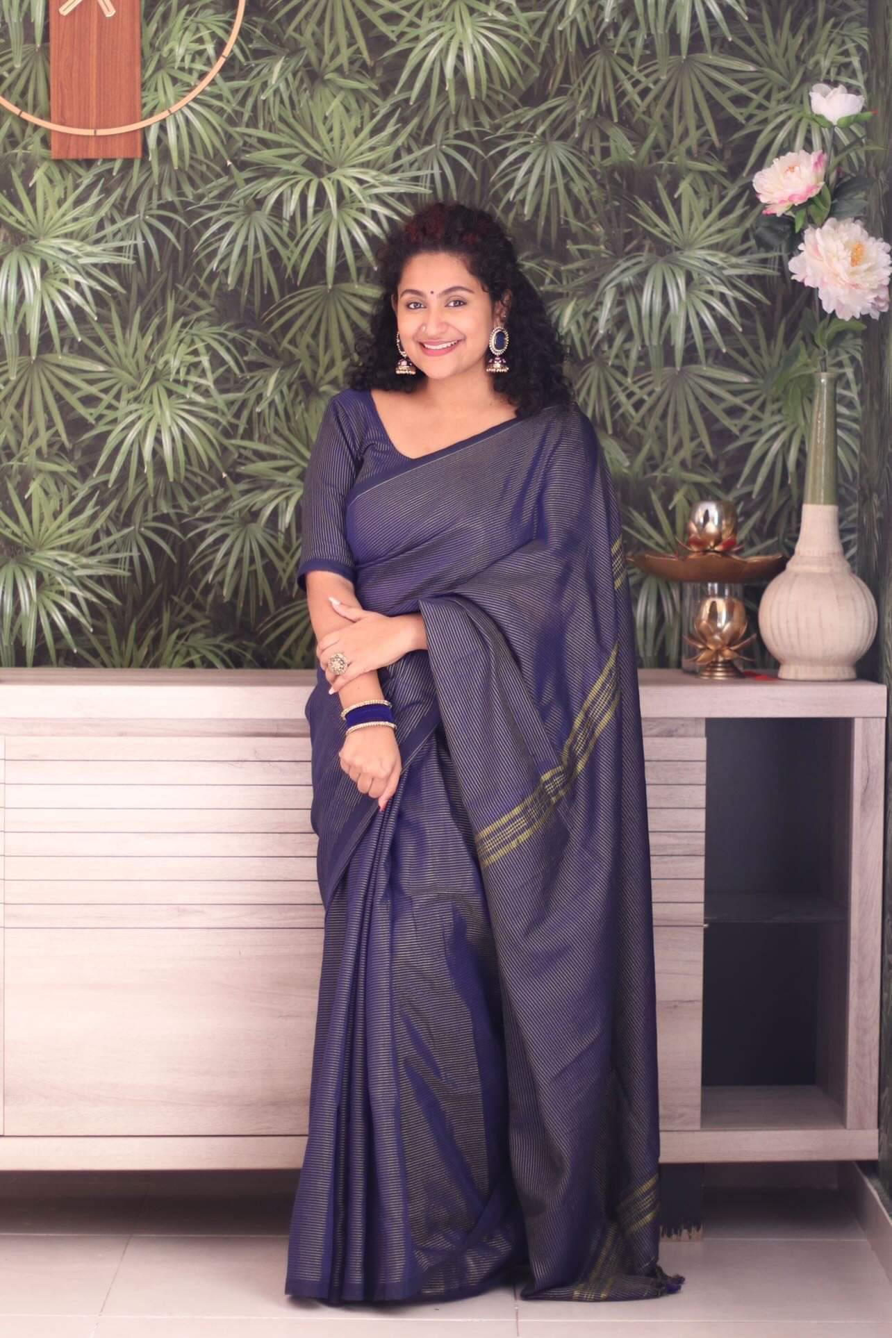 Rangdhaaga Navy Blue Zari lining saree