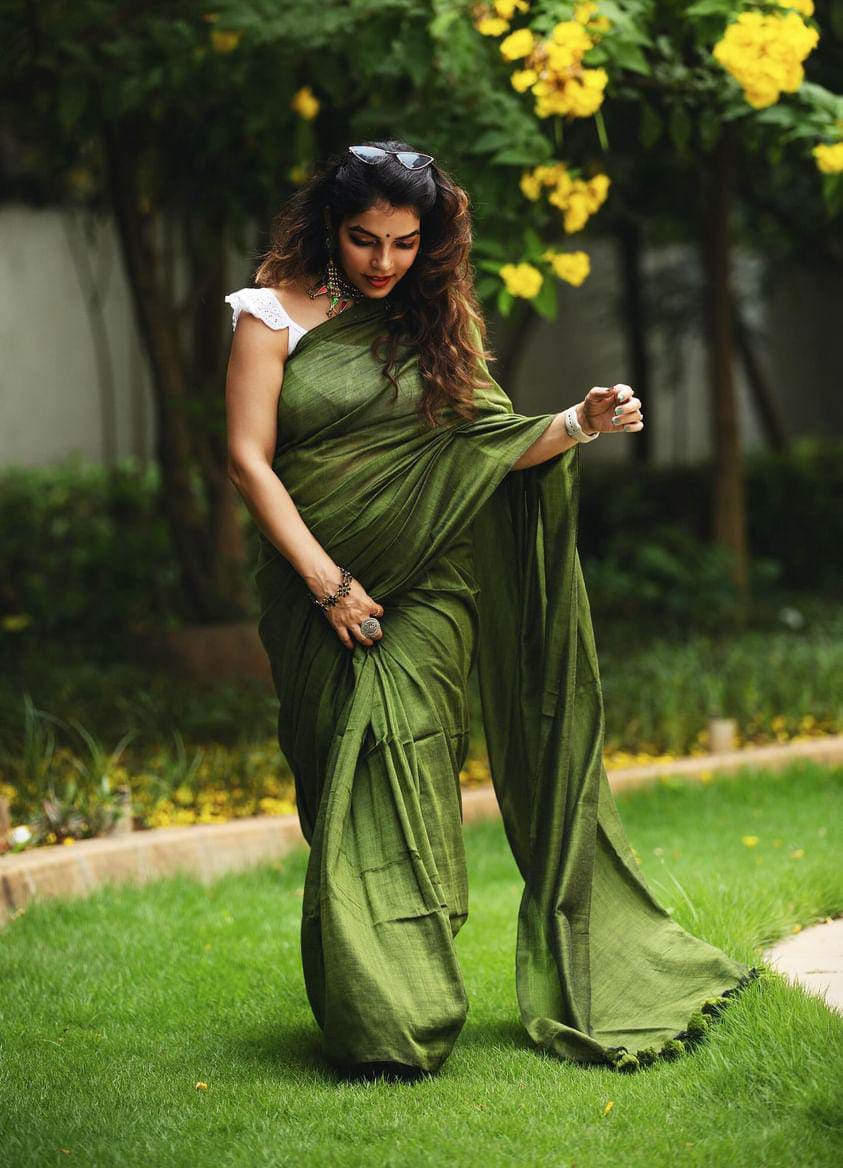 Rangdhaaga Mehndi Green Cotton Saree