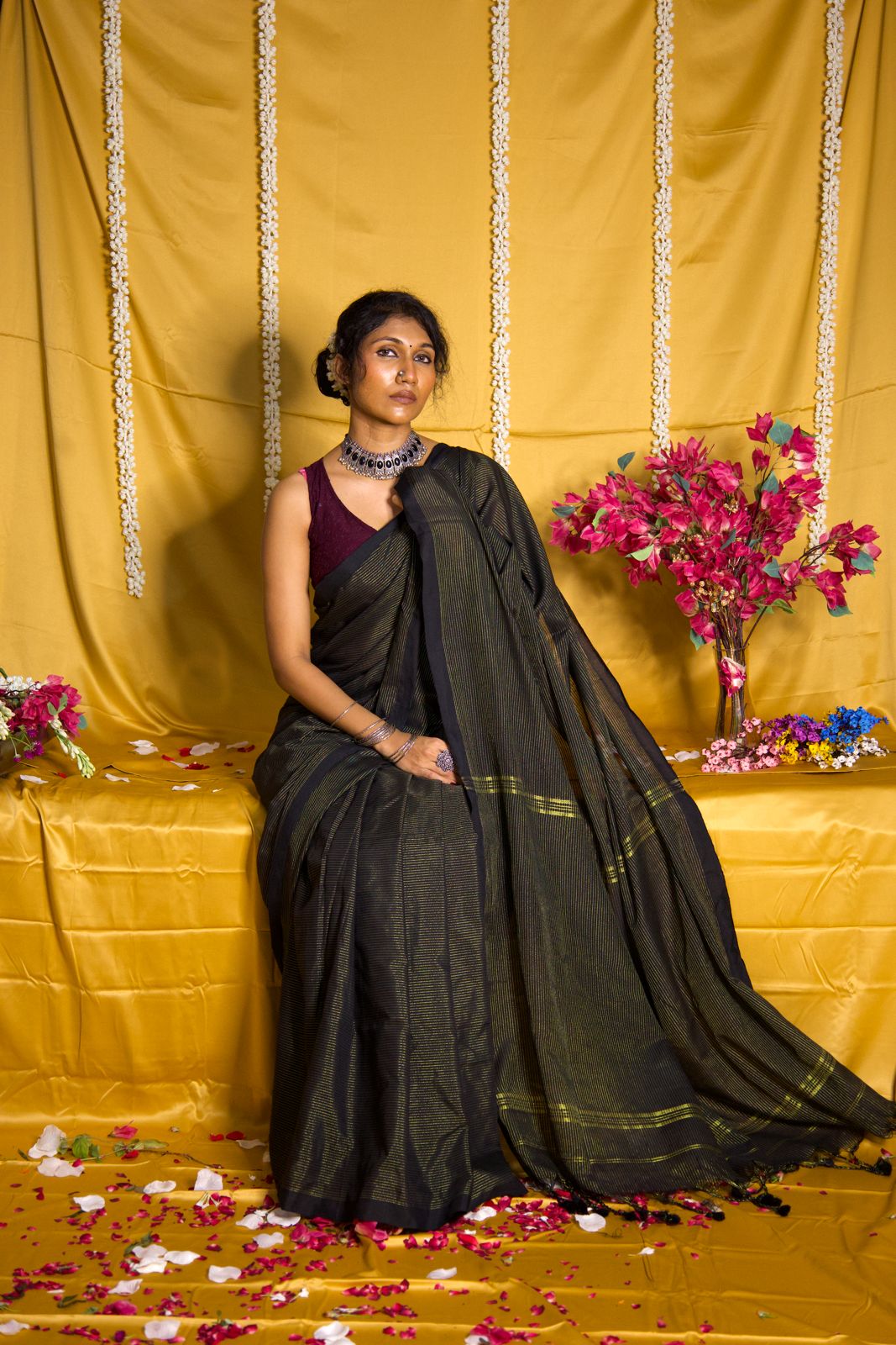 Rangdhaaga Black mini Zari Lining  Cotton Saree