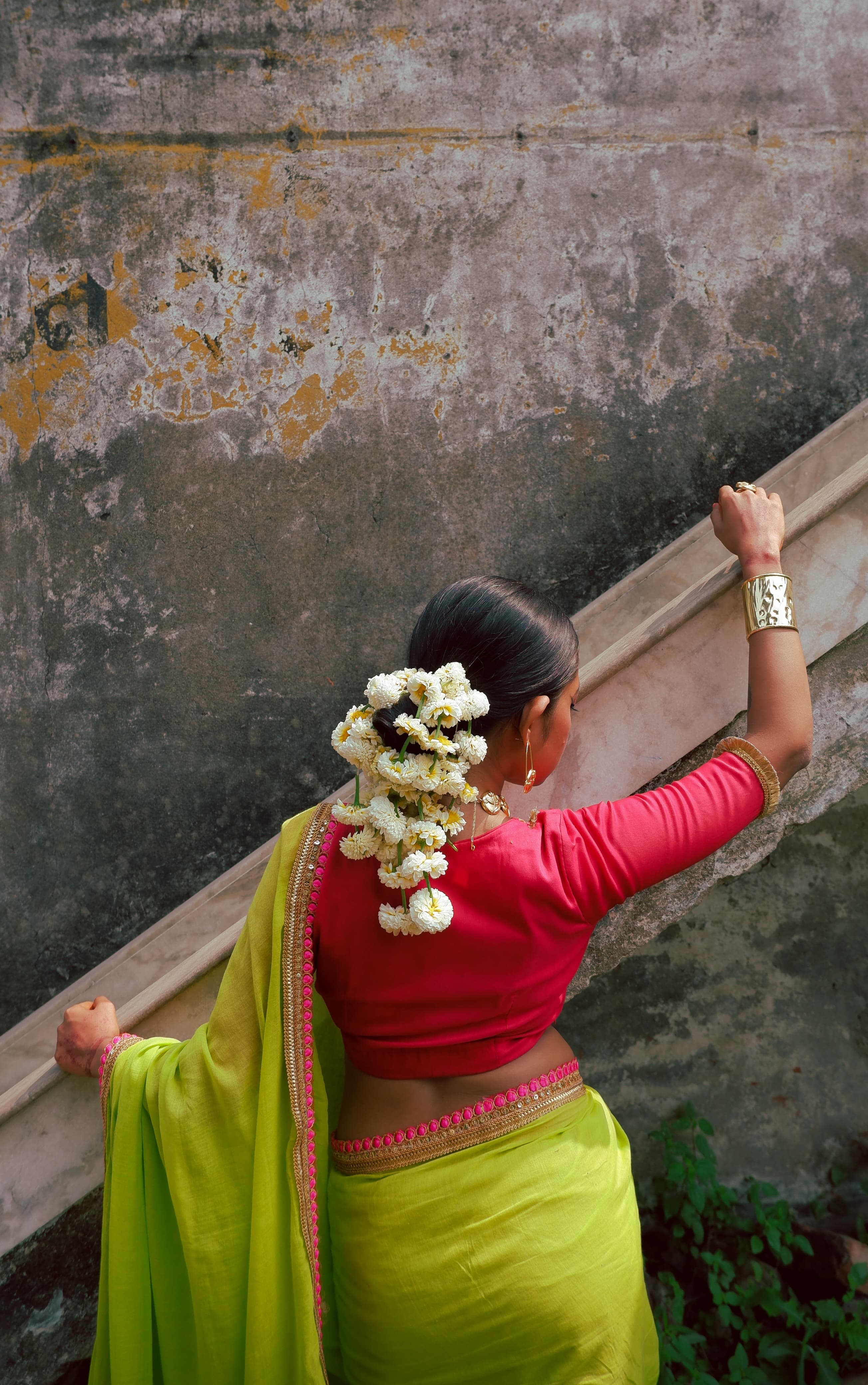 Rangdhaaga Neon Zari Mulmul Cotton Saree mul cotton saree By Ankita