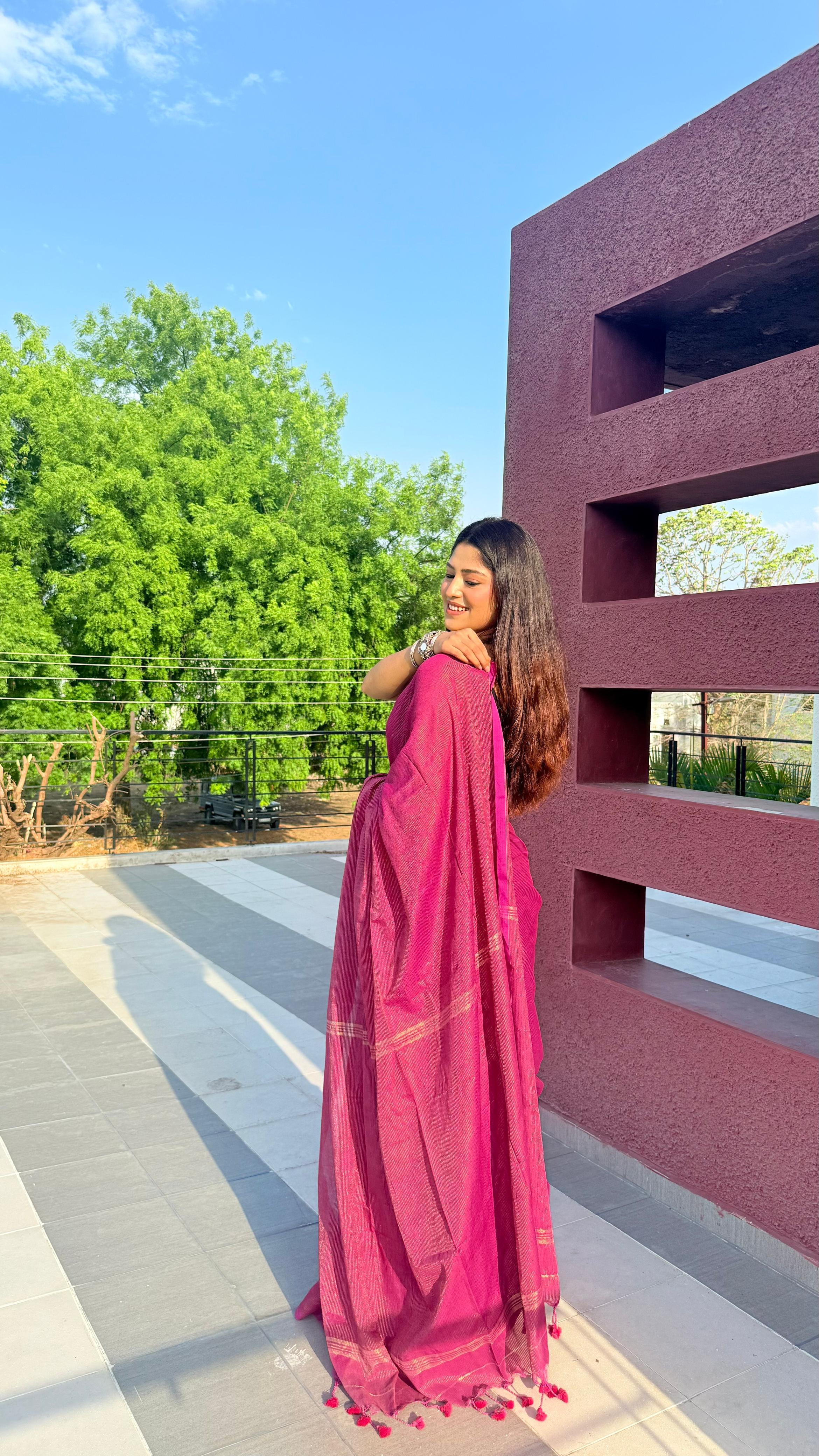 Rangdhaaga Magenta mini Zari Lining Cotton Saree