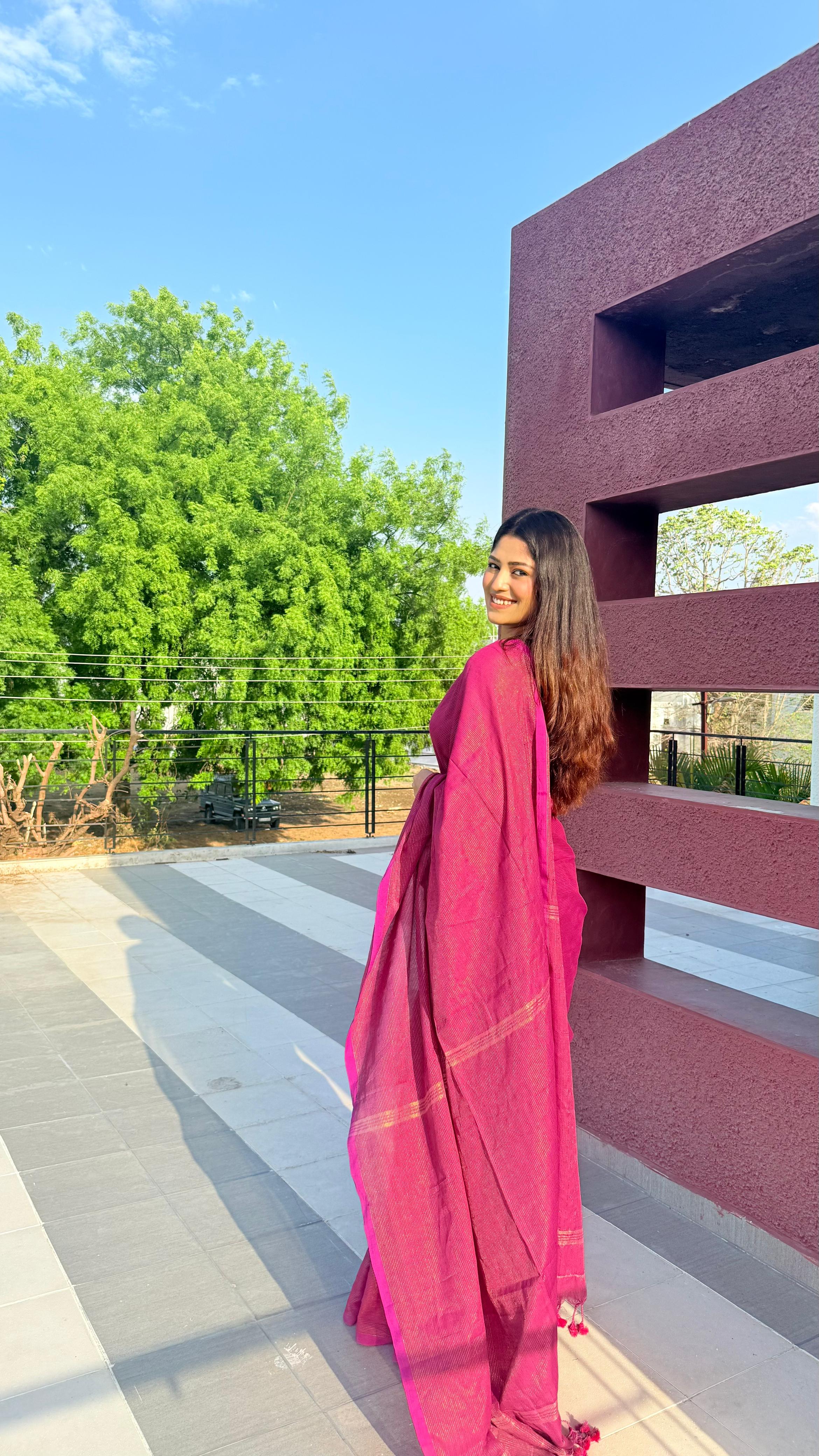 Rangdhaaga Magenta mini Zari Lining Cotton Saree