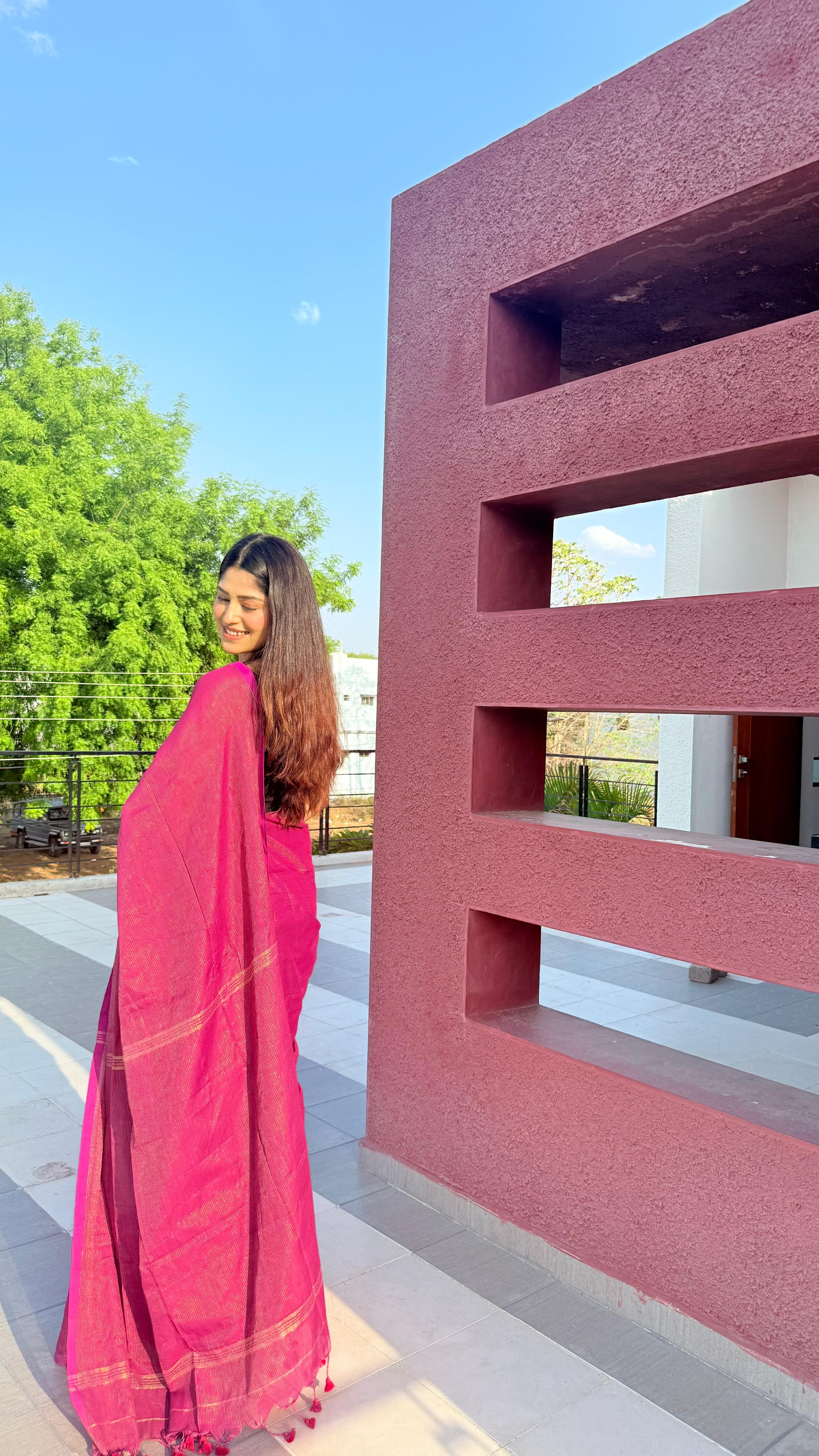 Rangdhaaga Magenta mini Zari Lining Cotton Saree