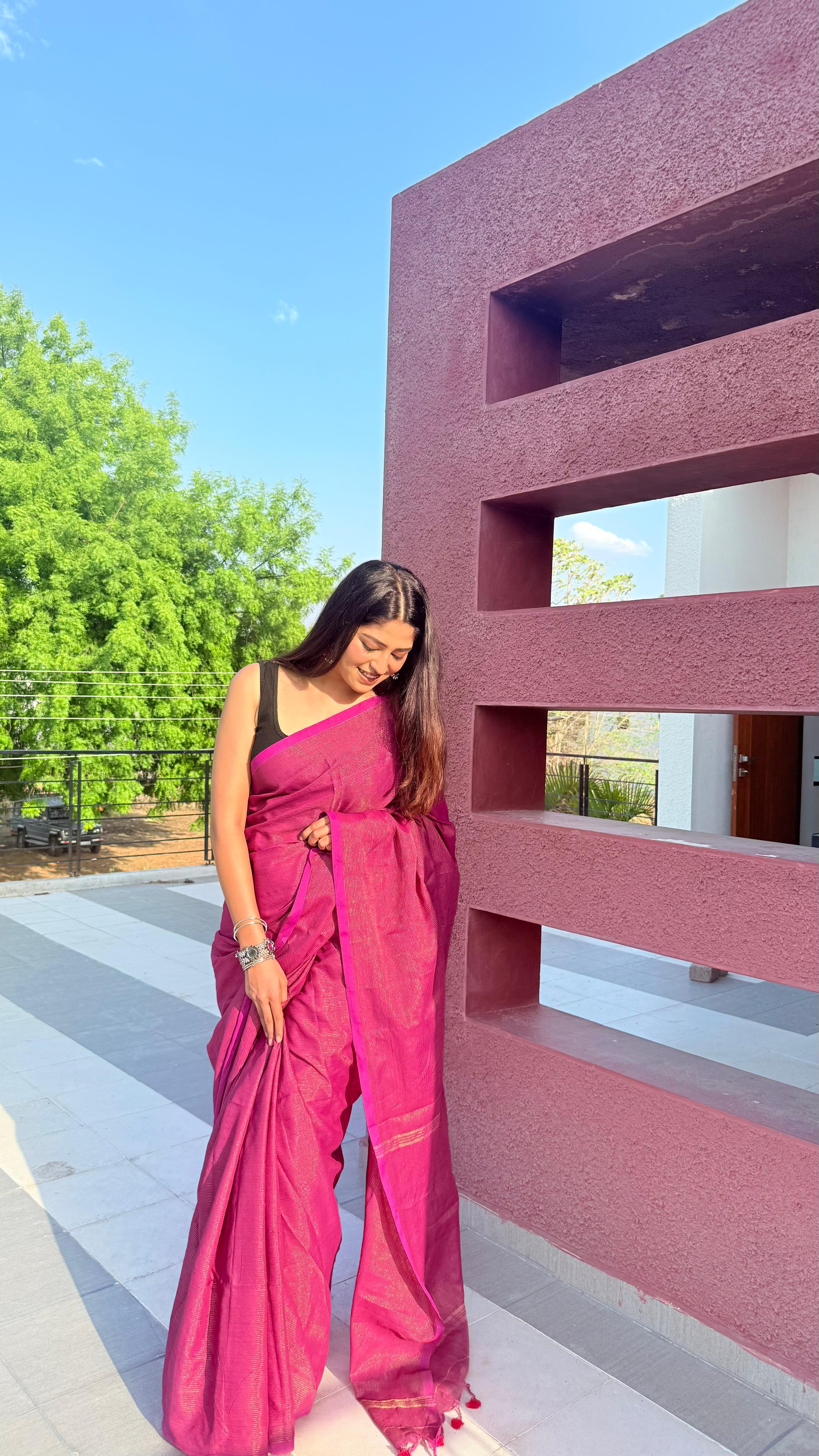 Rangdhaaga Magenta mini Zari Lining Cotton Saree