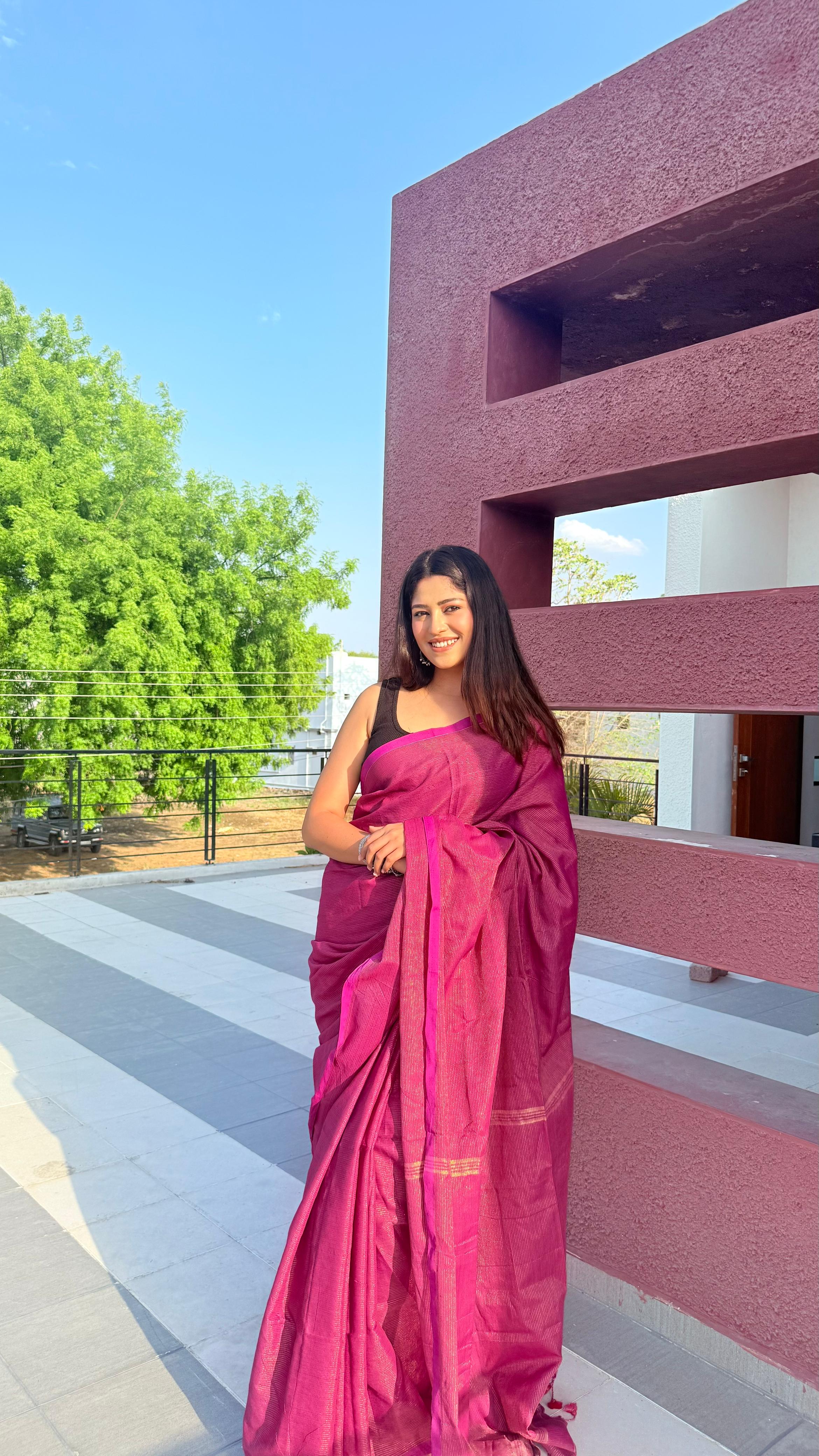 Rangdhaaga Magenta mini Zari Lining Cotton Saree