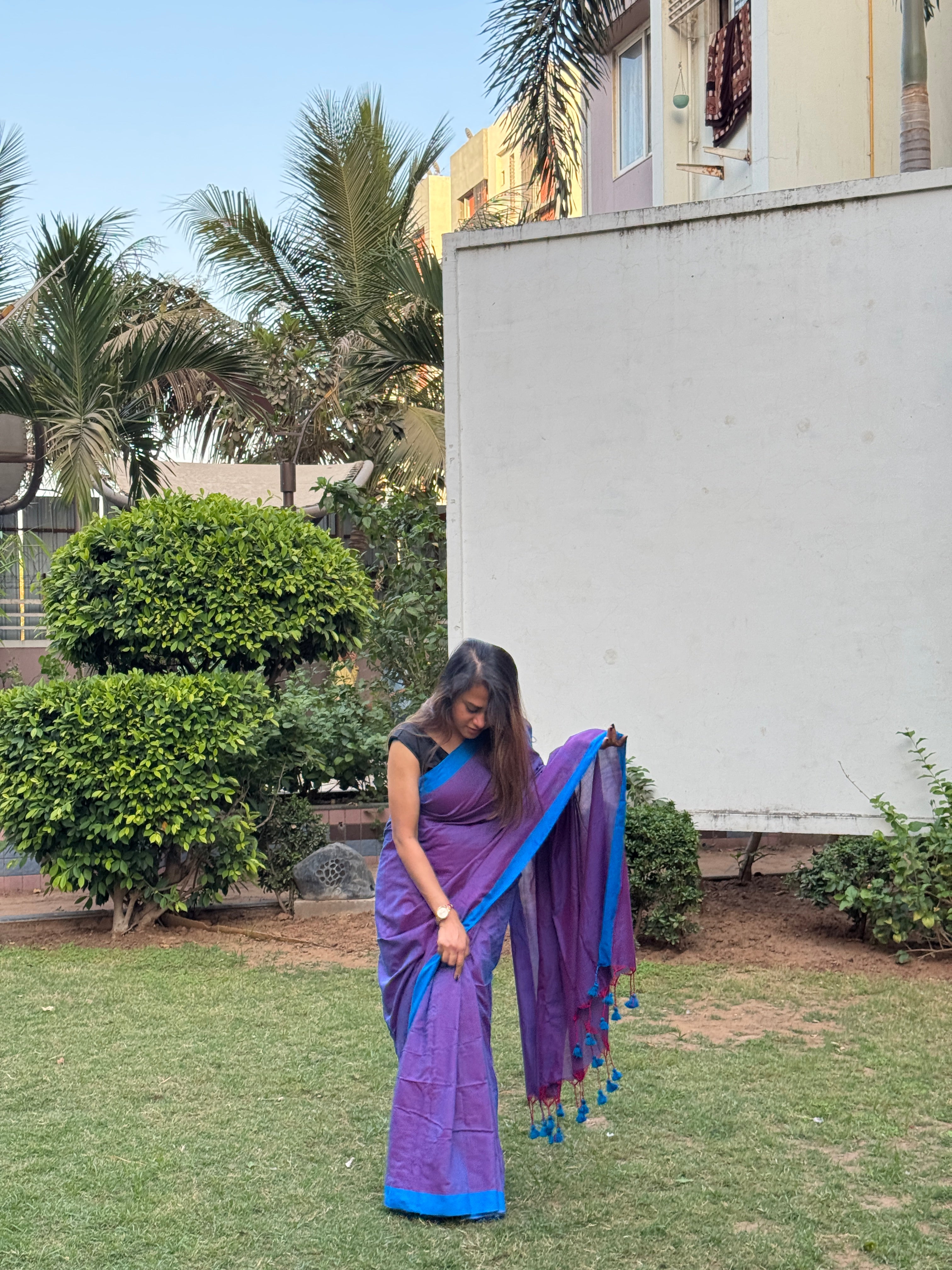 Rangdhaaga Purple contrast blue border cotton saree by Zarna