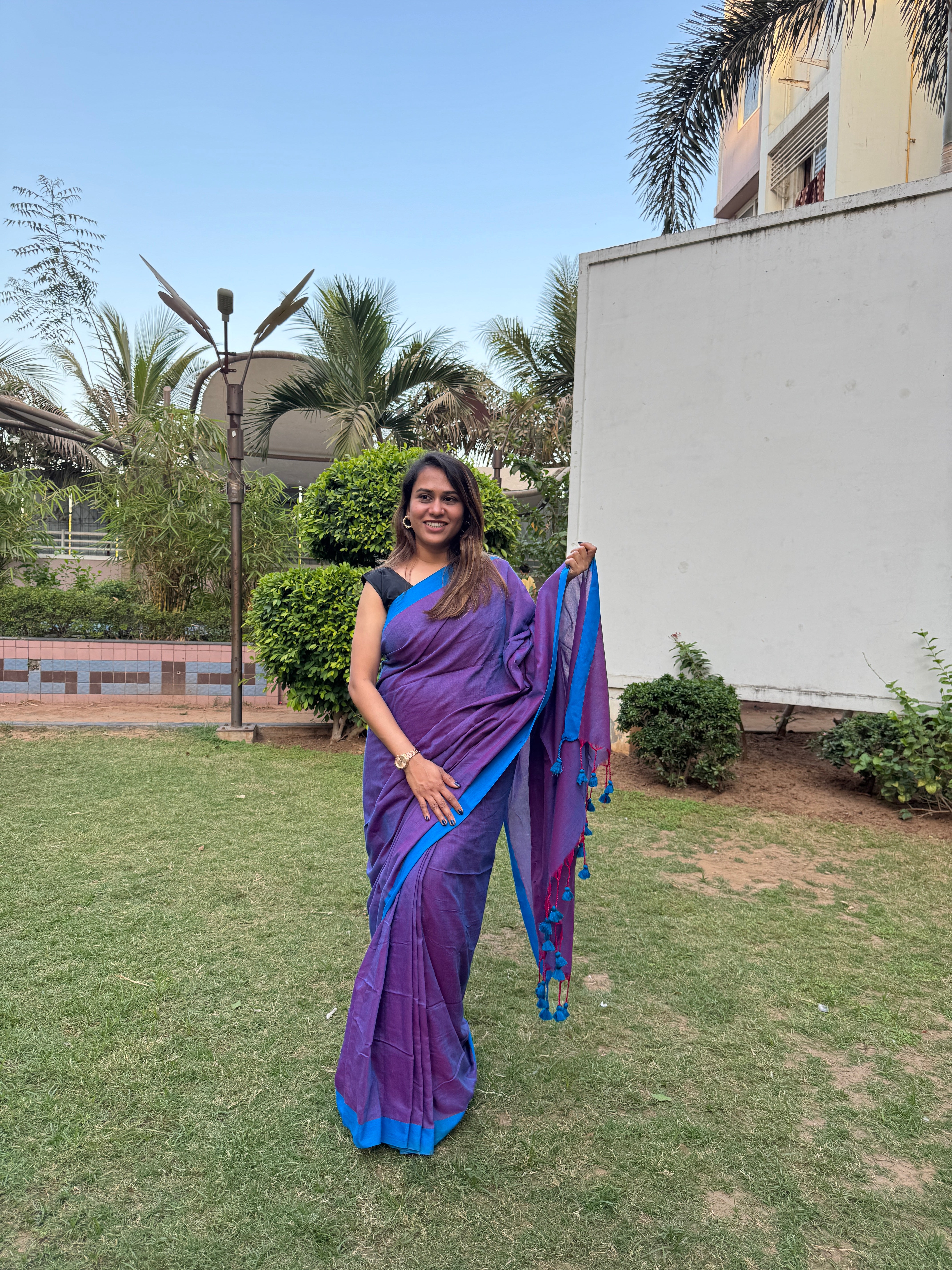 Rangdhaaga Purple contrast blue border cotton saree by Zarna