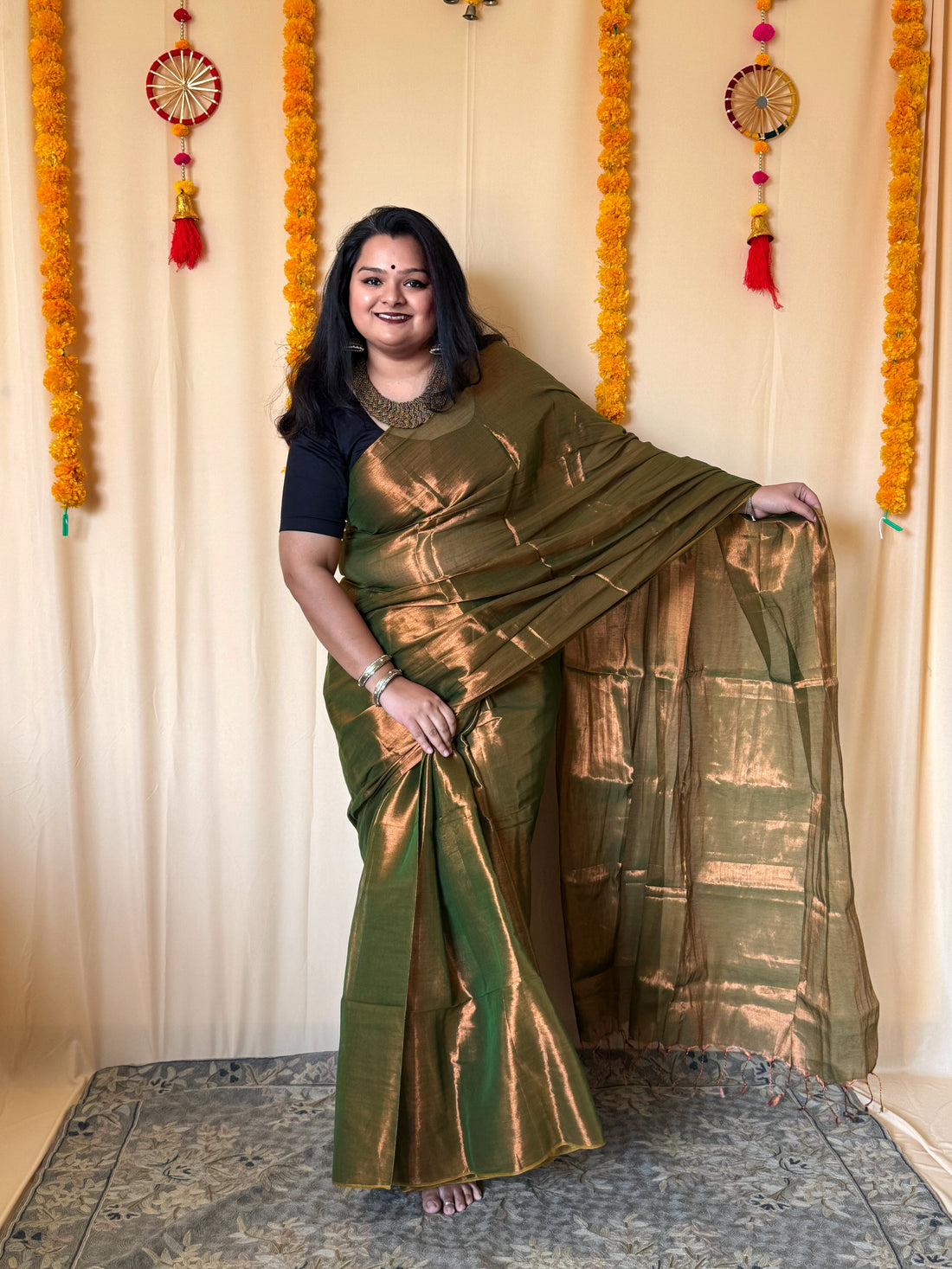 Rangdhaaga mehendi green with copper dual tone raga tissue saree