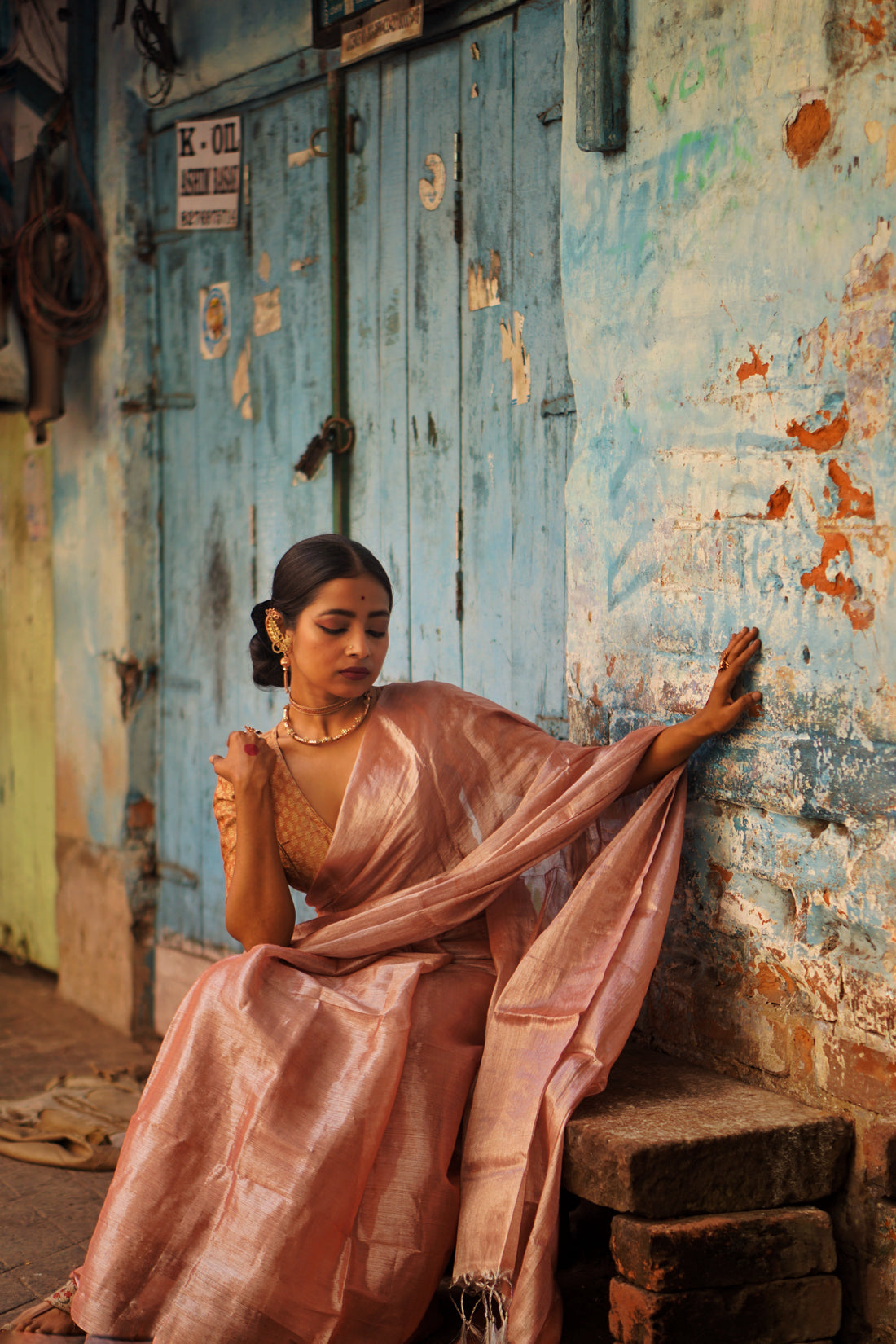RangDhaaga Onion Pink Silver Tone Raga Tissue Saree