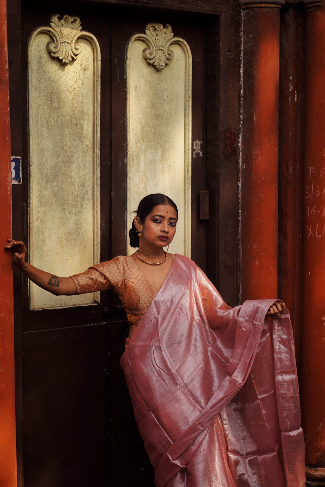 RangDhaaga Onion Pink Silver Tone Raga Tissue Saree