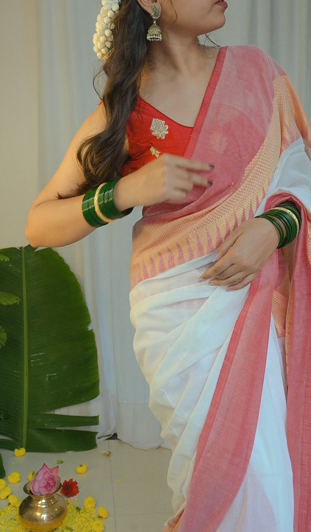 RangDhaaga White with Pink Temple Border Saree