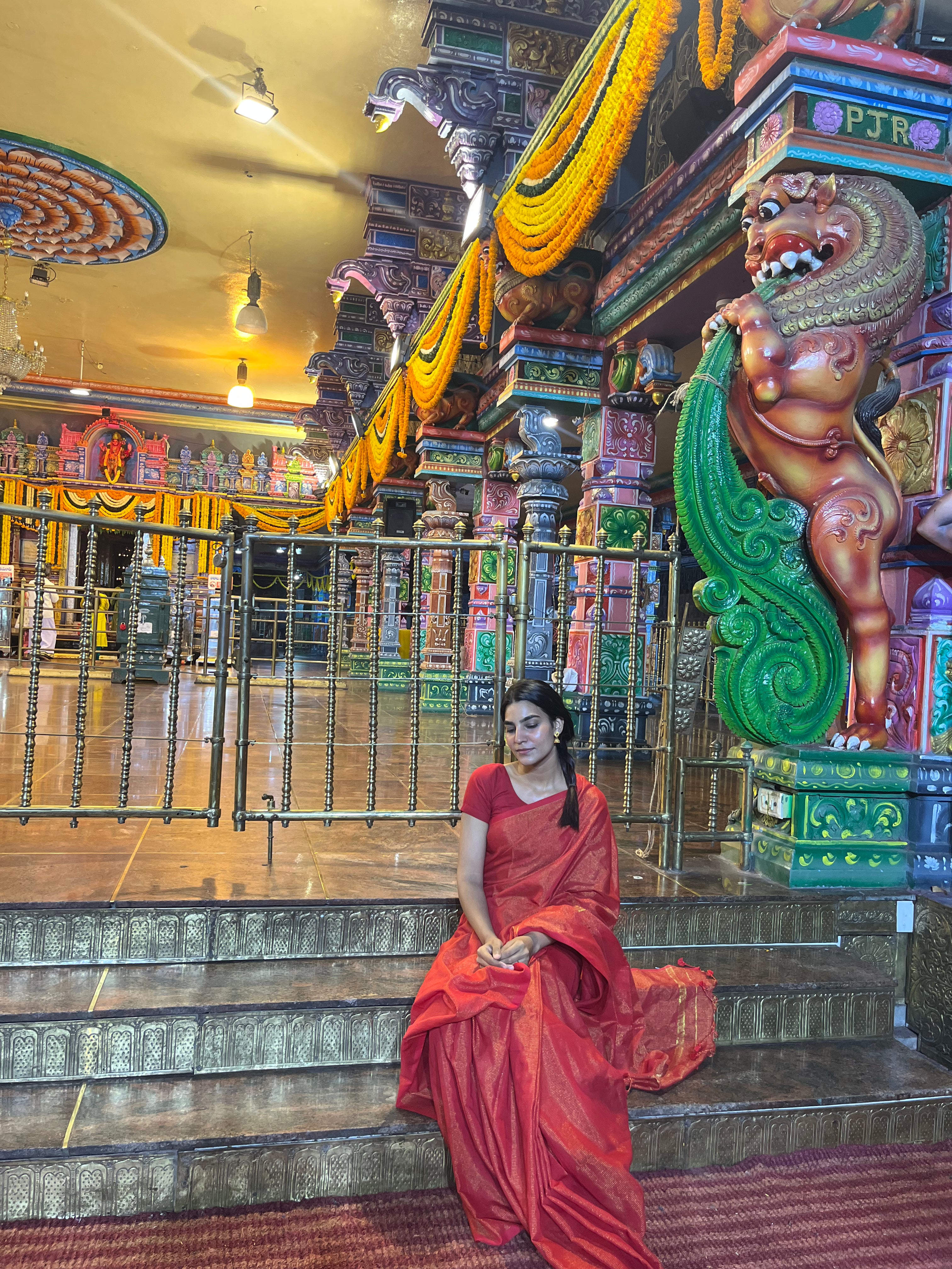Rangdhaaga Red Mini Zari Lining Cotton Saree