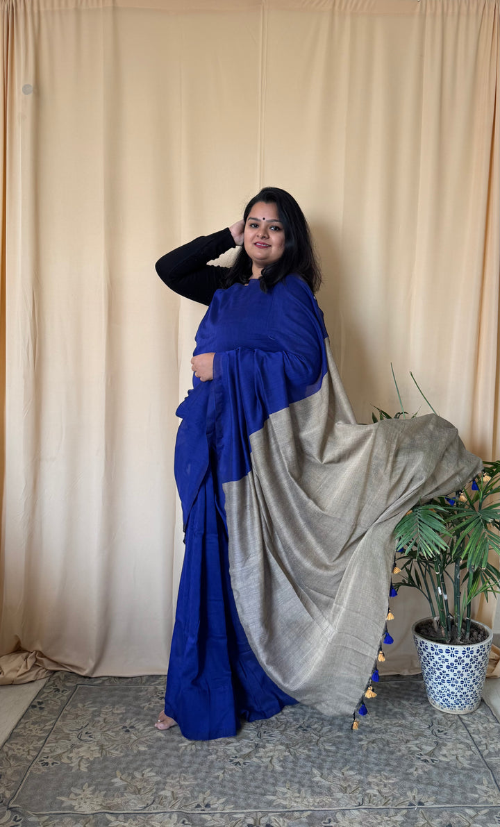 Rangdhaaga royal blue Contrast pallu Cotton Saree