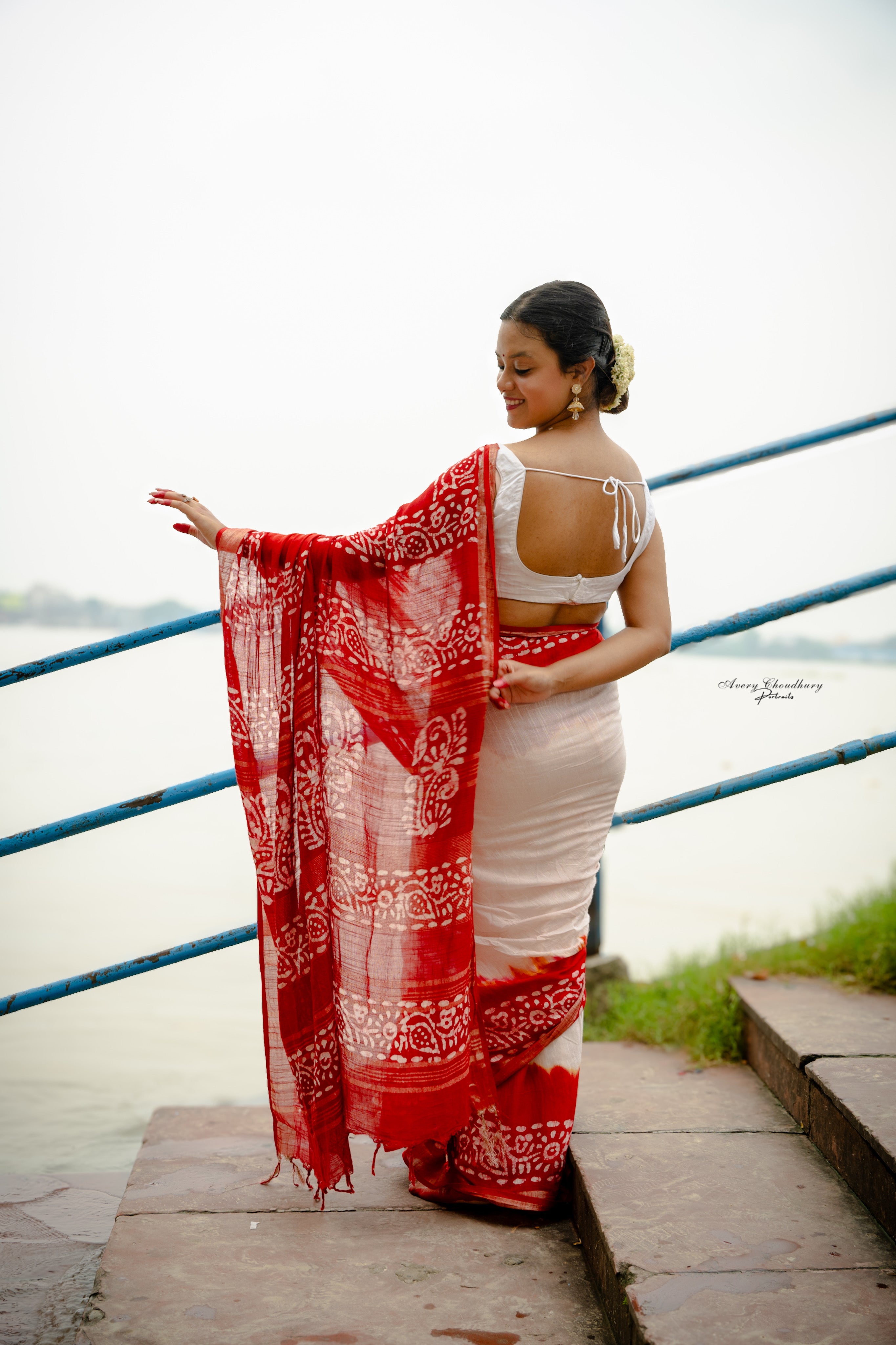 Rangdhaaga Red with off-white Batik Linen Saree