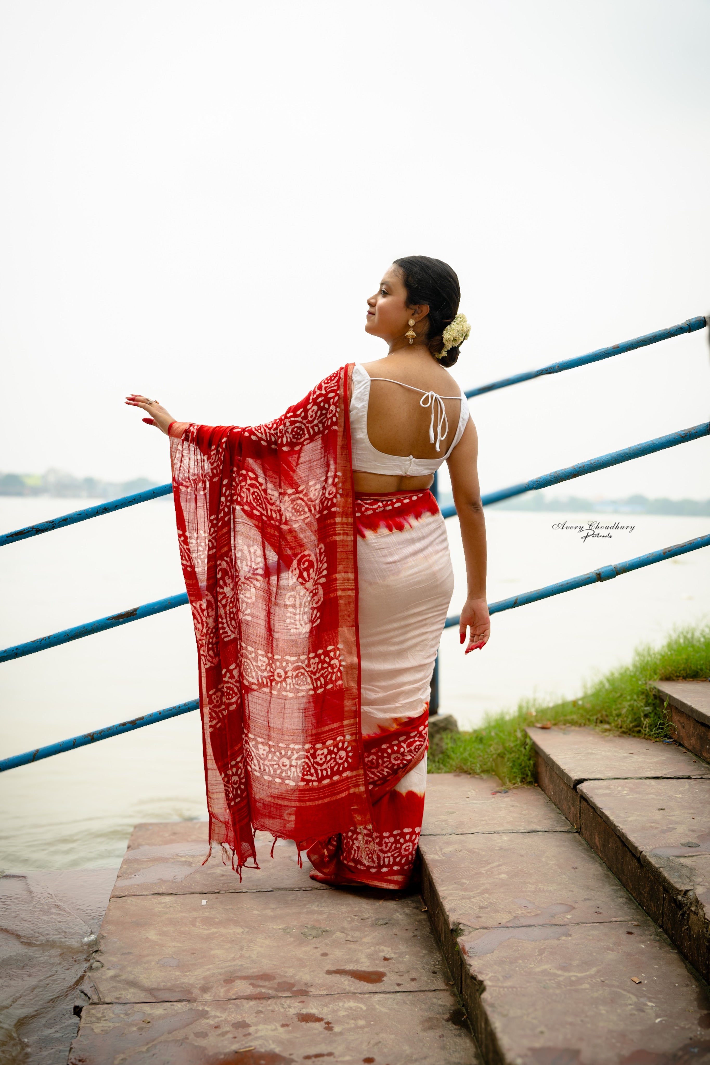 Rangdhaaga Red with off-white Batik print Linen Saree