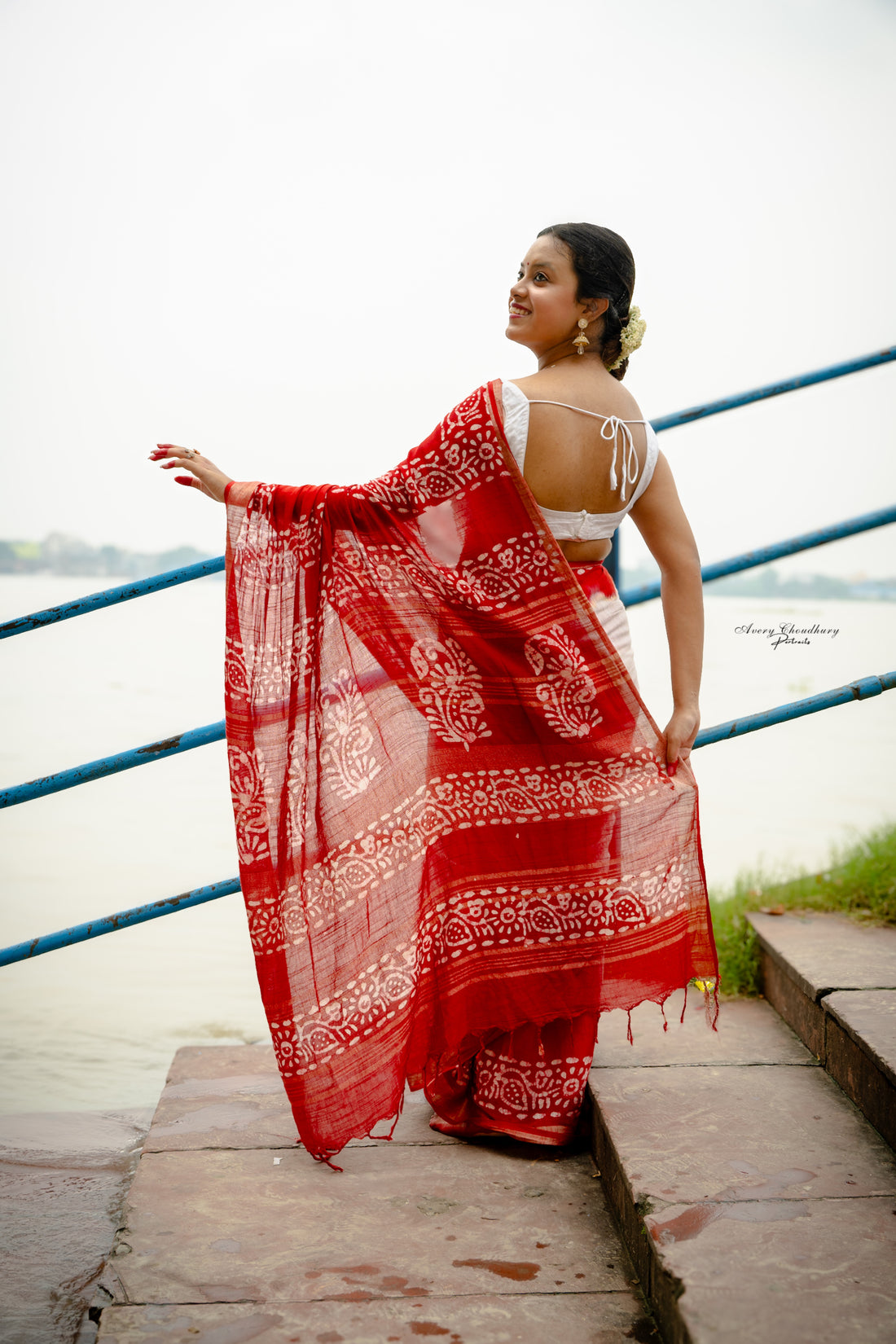 Rangdhaaga Red with off-white Batik Linen Saree