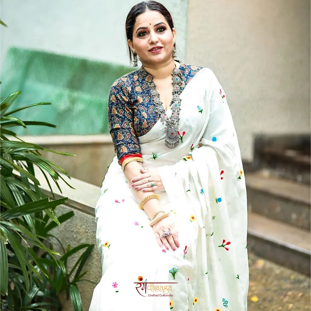 Rangdhaaga white floral embroidery cotton saree
