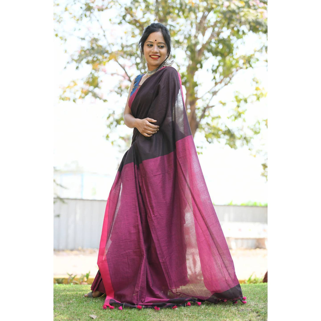 Rangdhaaga Brown with pink contrast border cotton saree