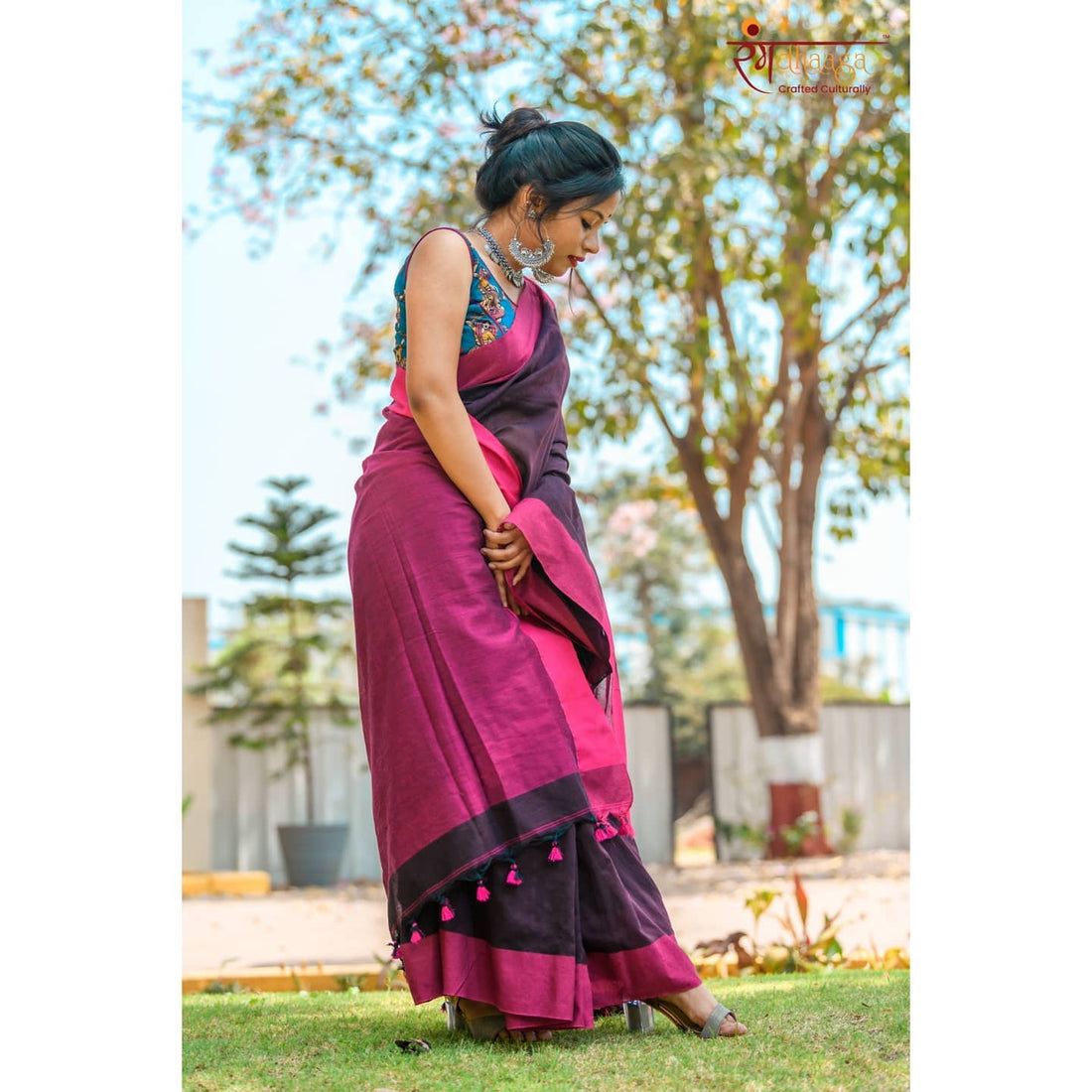 Rangdhaaga Brown with pink contrast border cotton saree