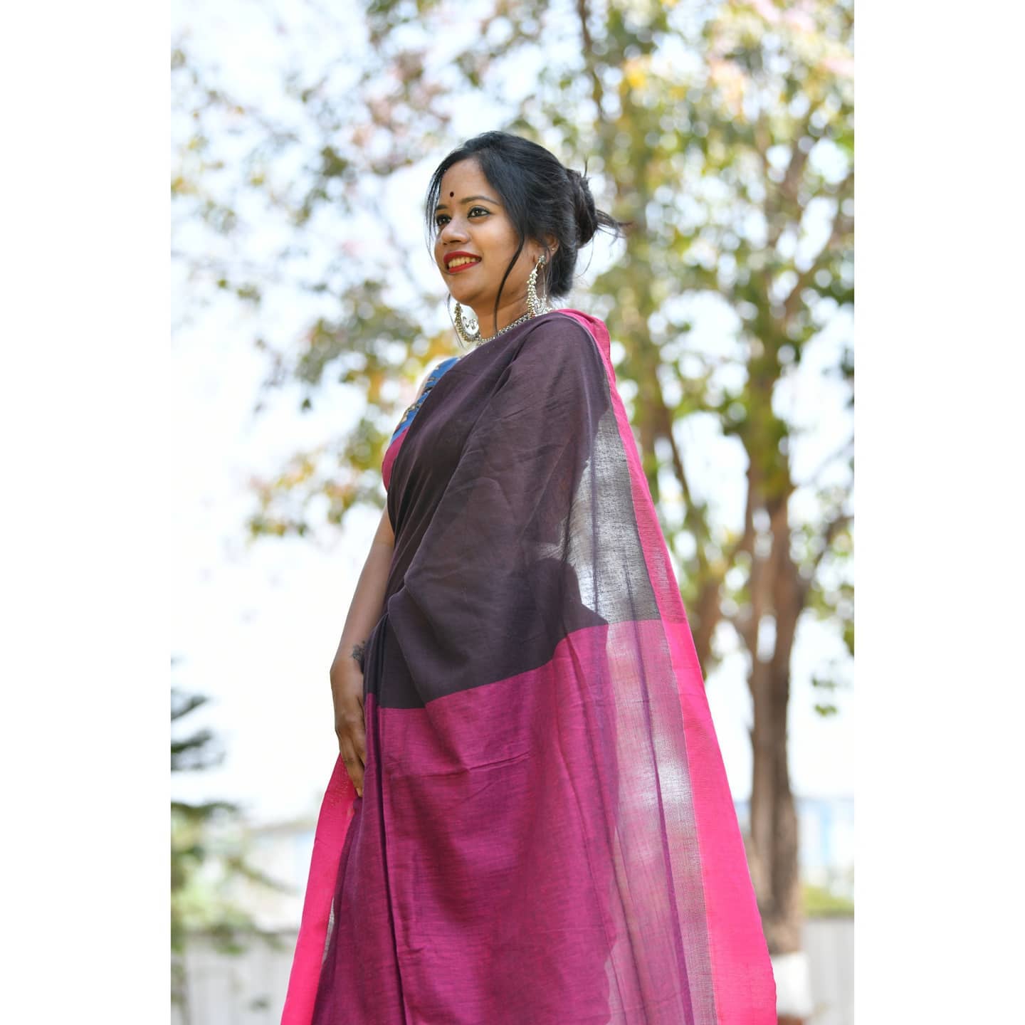 Rangdhaaga Brown with pink contrast border cotton saree