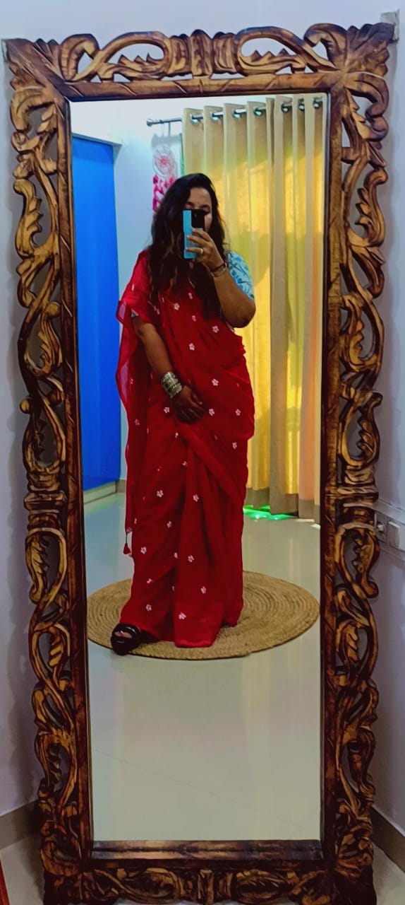 Rangdhaaga red and white embroidery mul cotton saree