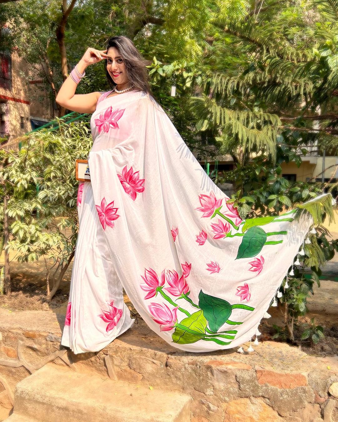 Rangdhaaga Gulaabi Khwaab pichwai hand-painted saree