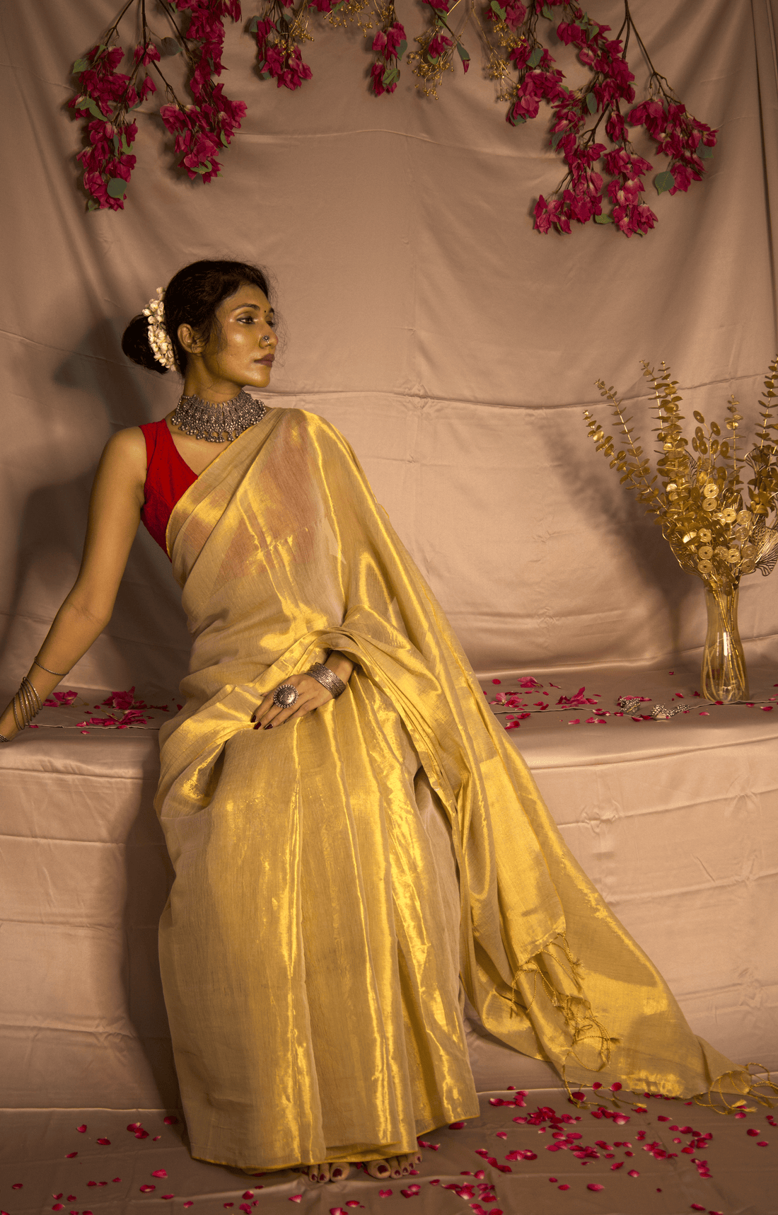 RangDhaaga Sunheri Raga Tissue Saree