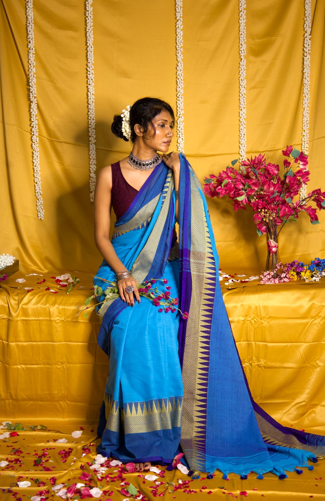 Rangdhaaga Aqua Blue With Navy Blue Temple Border