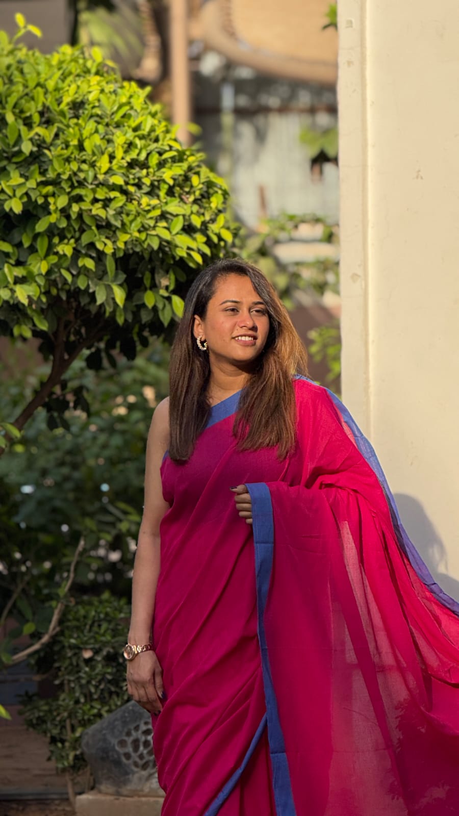 Rangdhaaga Ranipink contrast blue border cotton saree by Zarna