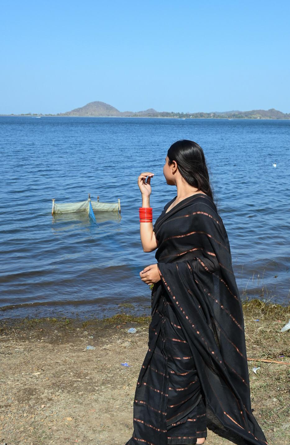 Rangdhaaga  Black with copper zari lining cotton saree by simran