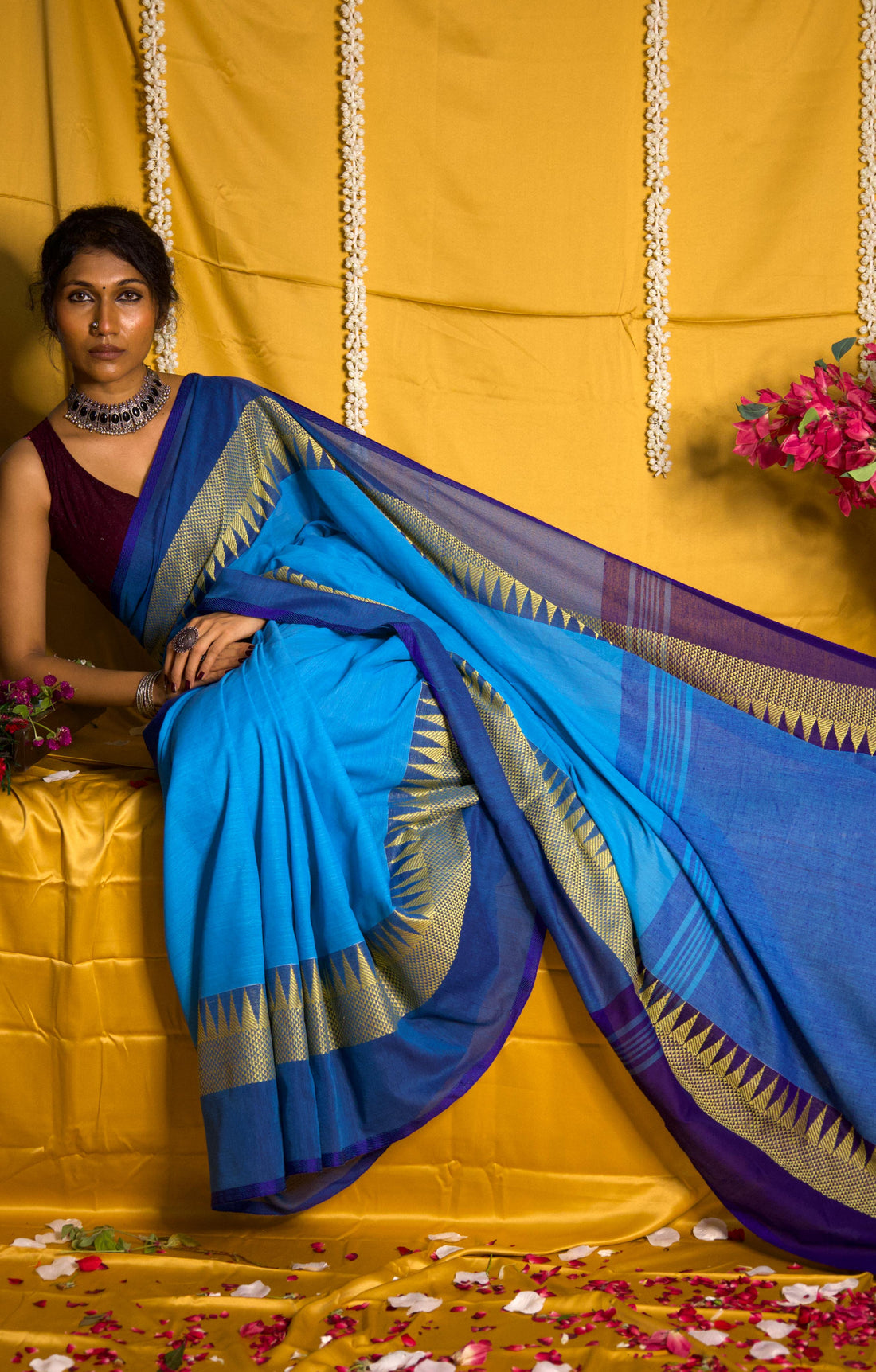 Rangdhaaga Aqua Blue With Navy Blue Temple Border