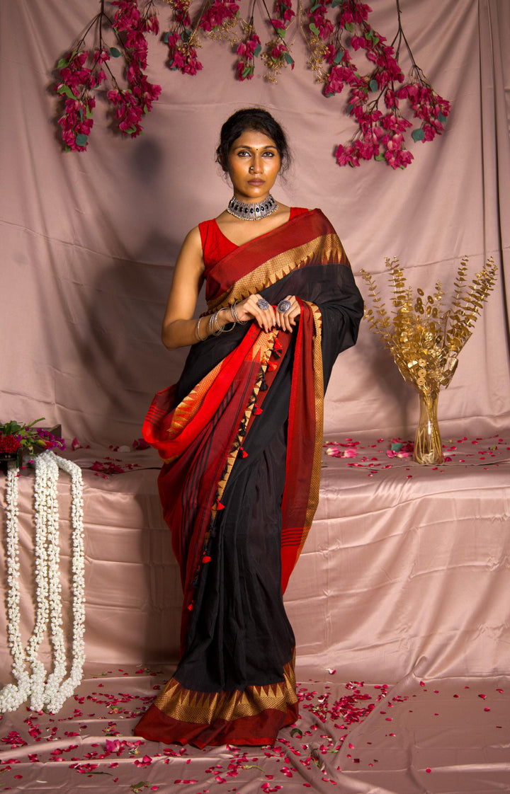 Rangdhaaga Black With Red Temple Border