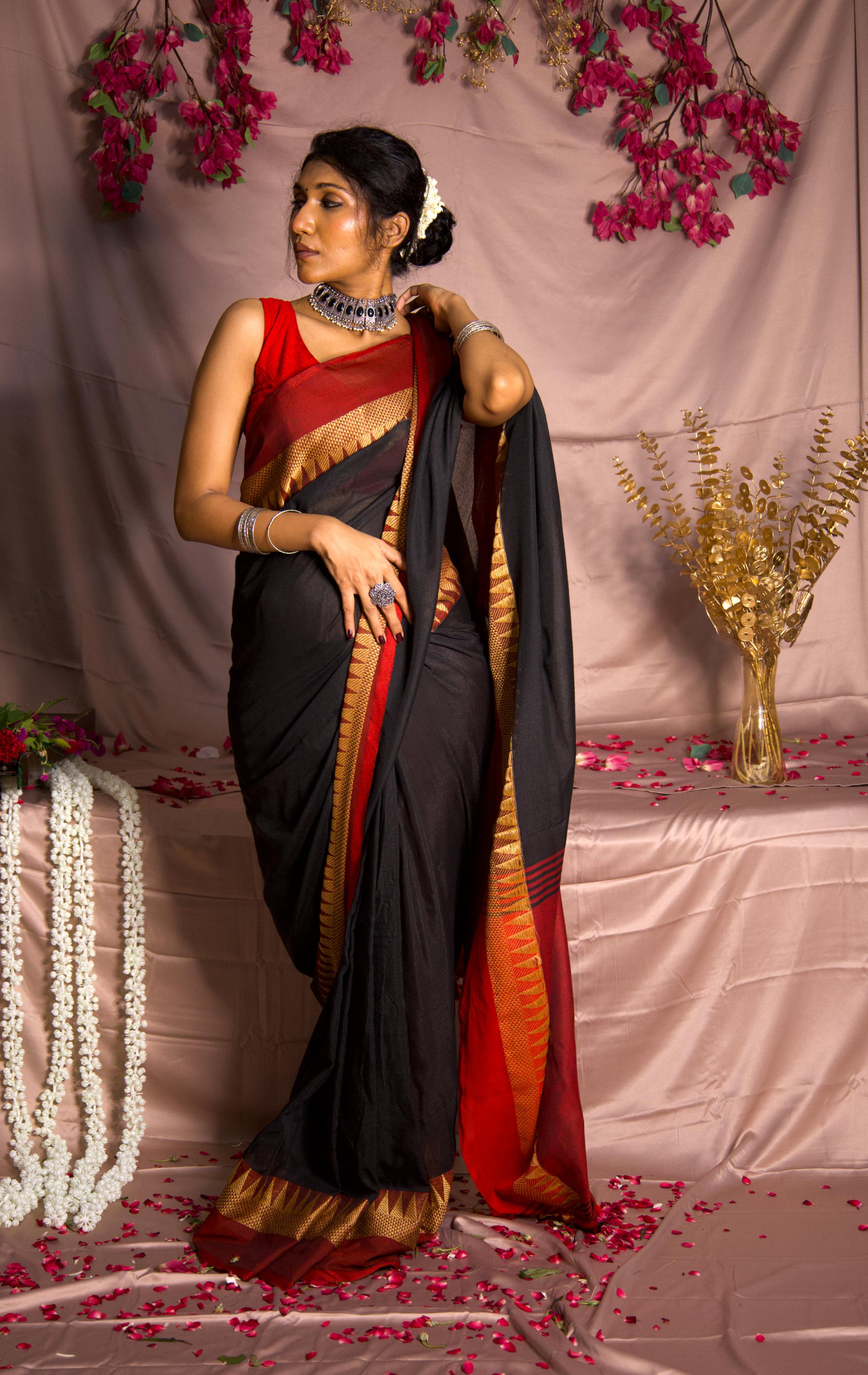 Rangdhaaga Black With Red Temple Border